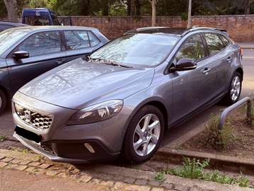 V40 Cross Country D4 Geartronic Momentum