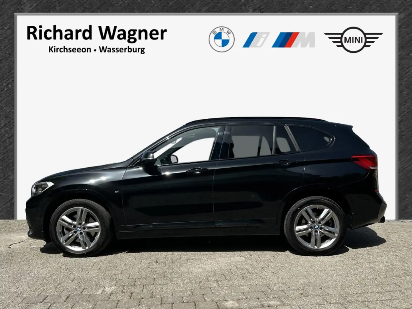 BMW X1 xDrive25i MSport HeadUp ACC Pano RFK e-Sitze Zwart - 2