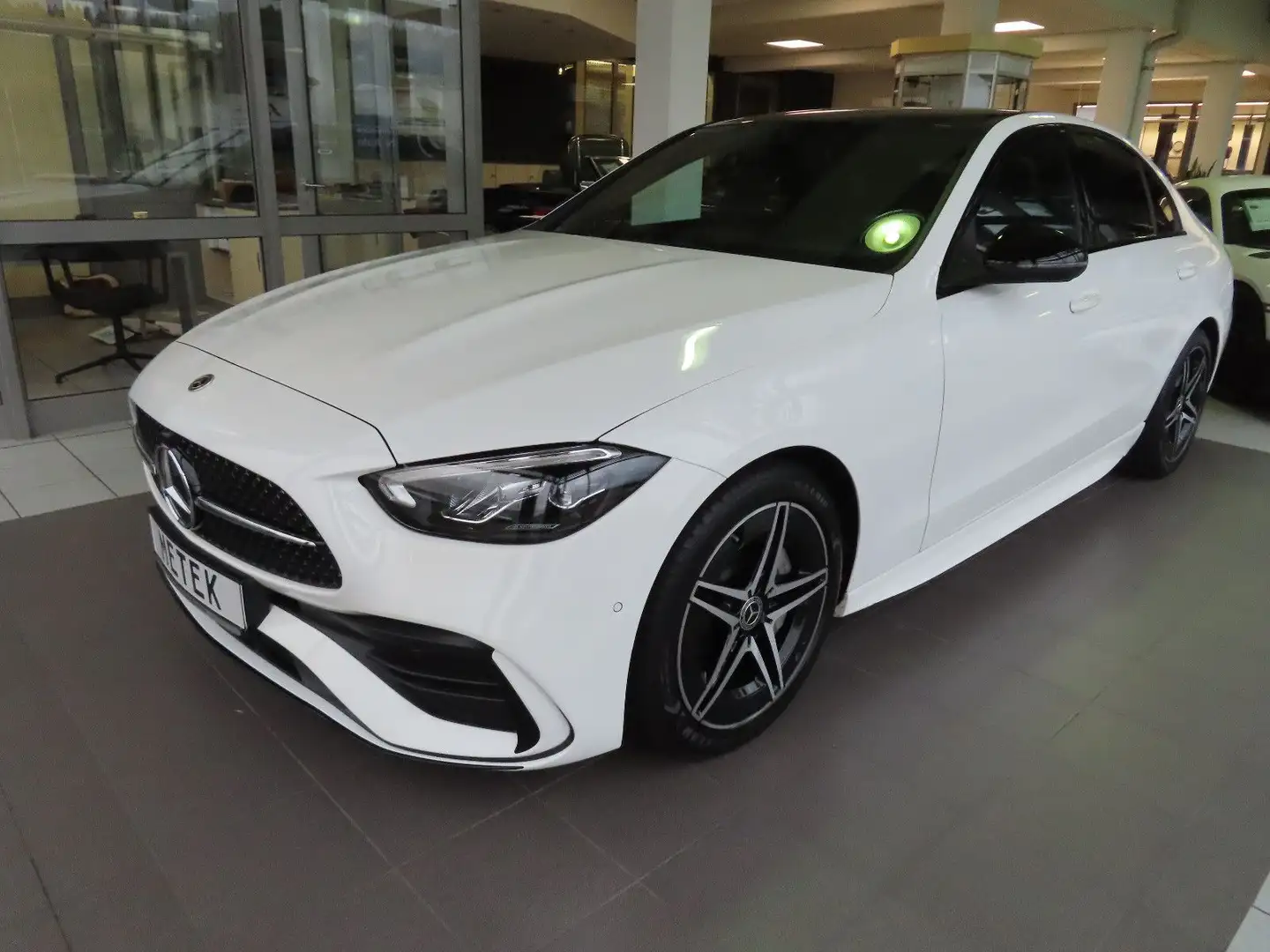 Mercedes-Benz C 180 AMG PANO SHZ KAMERA BURMESTER Weiß - 1