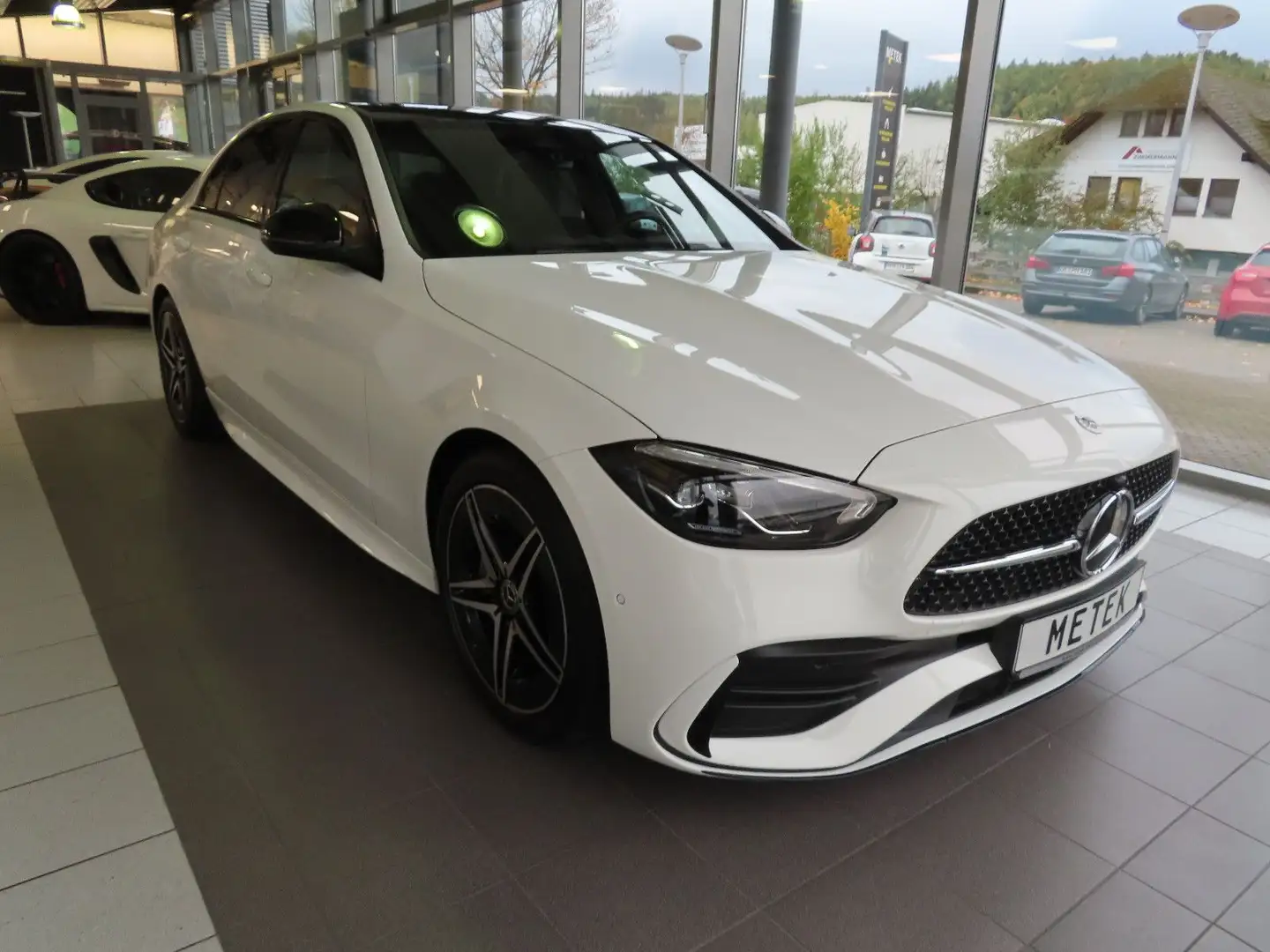 Mercedes-Benz C 180 AMG PANO SHZ KAMERA BURMESTER Weiß - 2