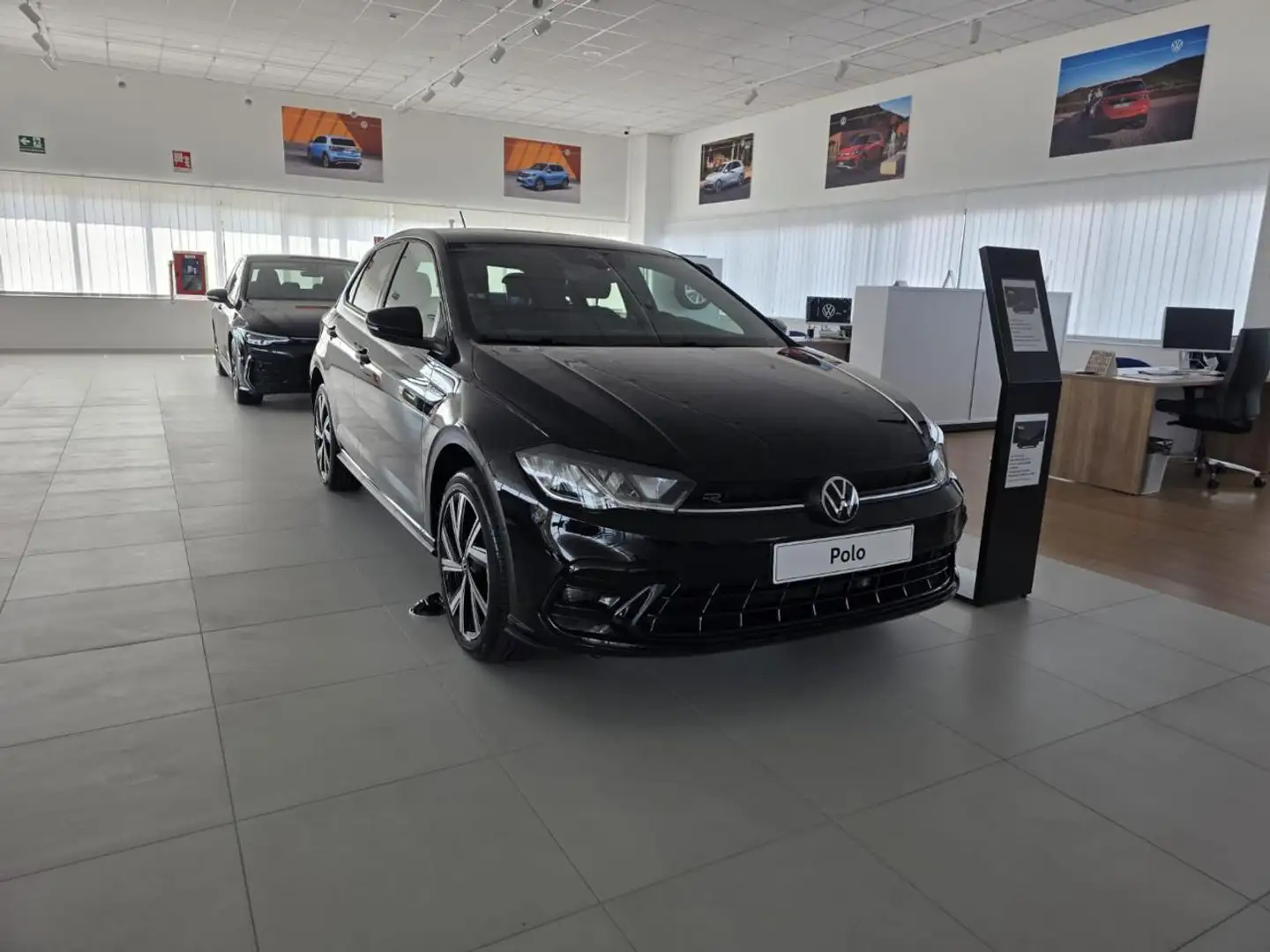 Volkswagen Polo 1.0 TSI DSG R-Line Plus Nero - 1