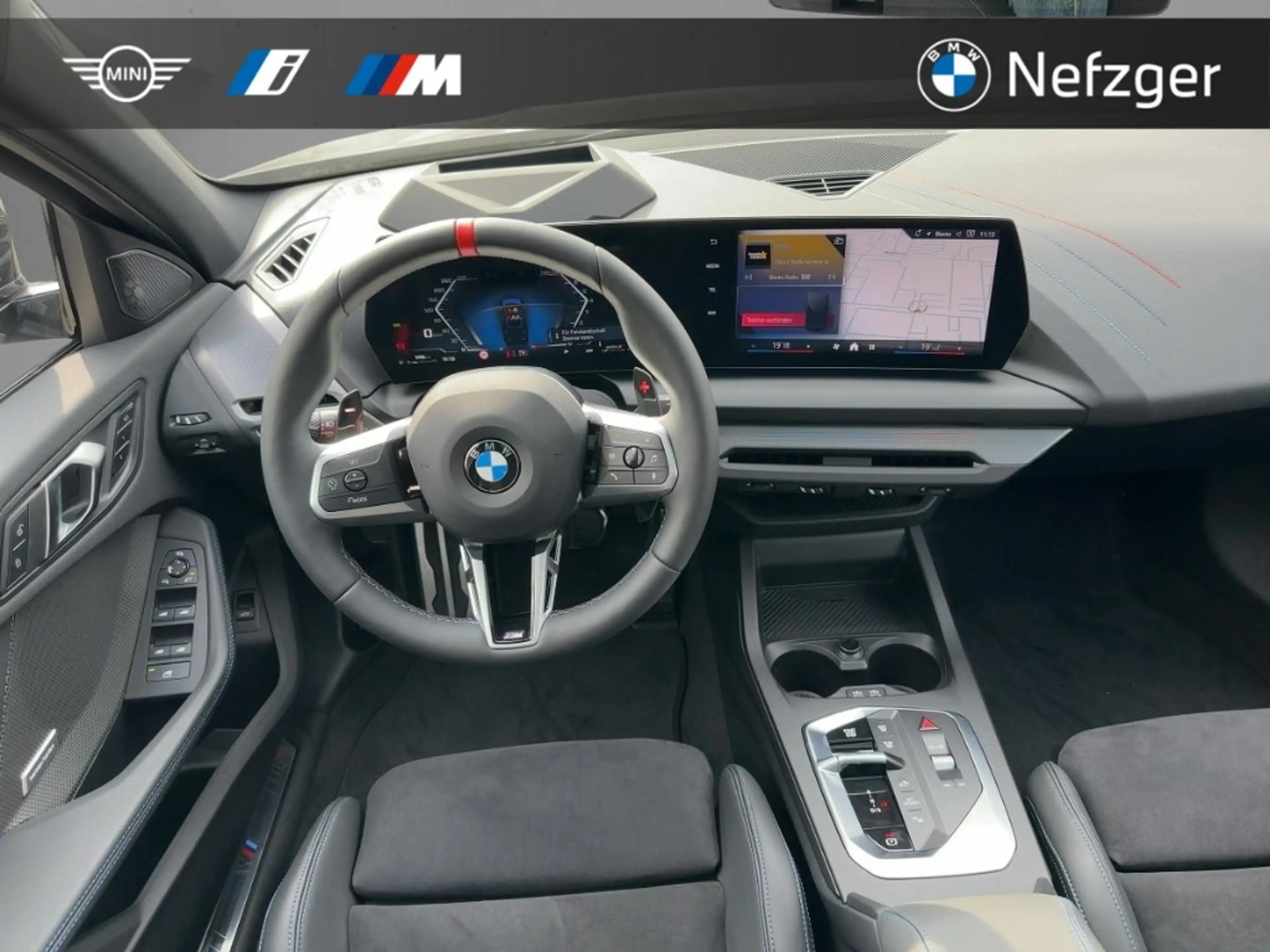BMW 135 xDrive Alcantara Park-Assist HUD Panorama — photo 9