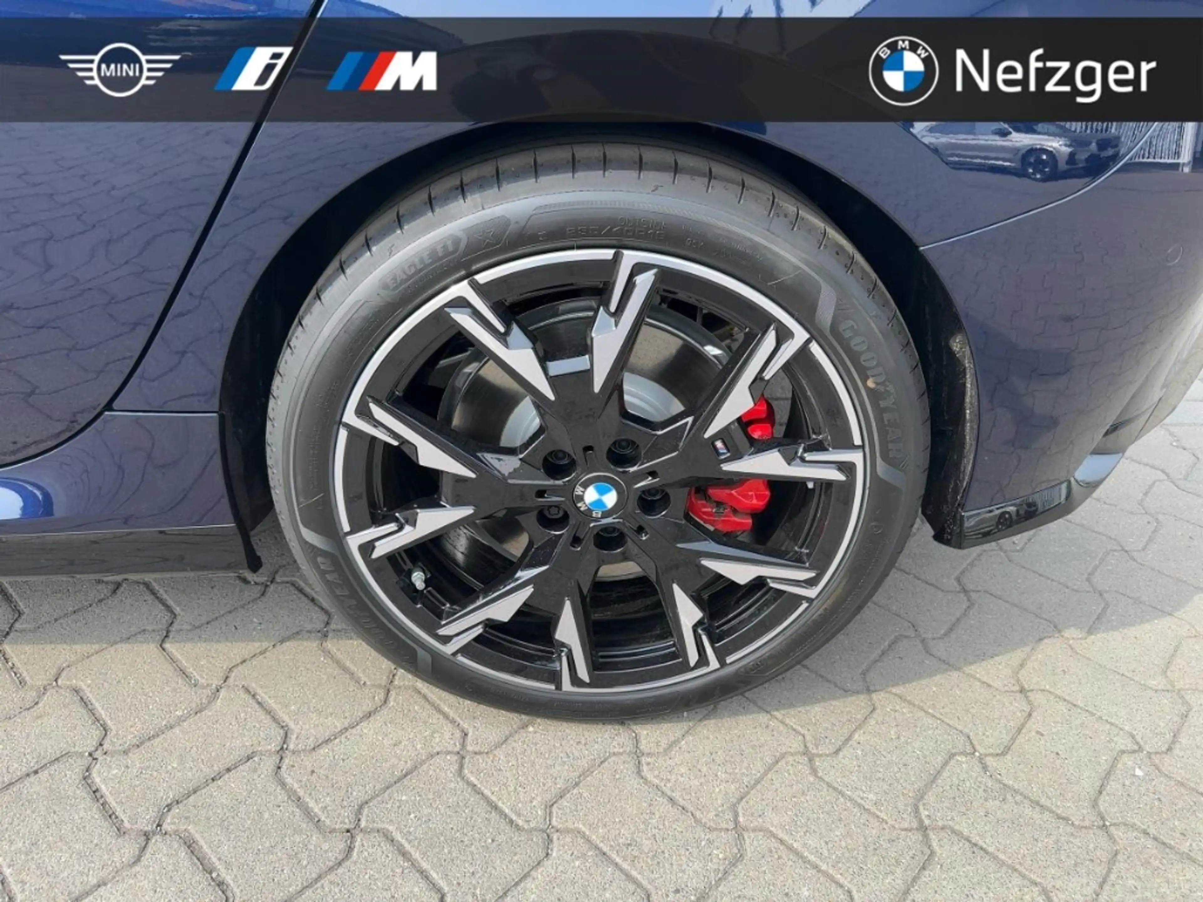 BMW 135 xDrive Alcantara Park-Assist HUD Panorama — photo 12