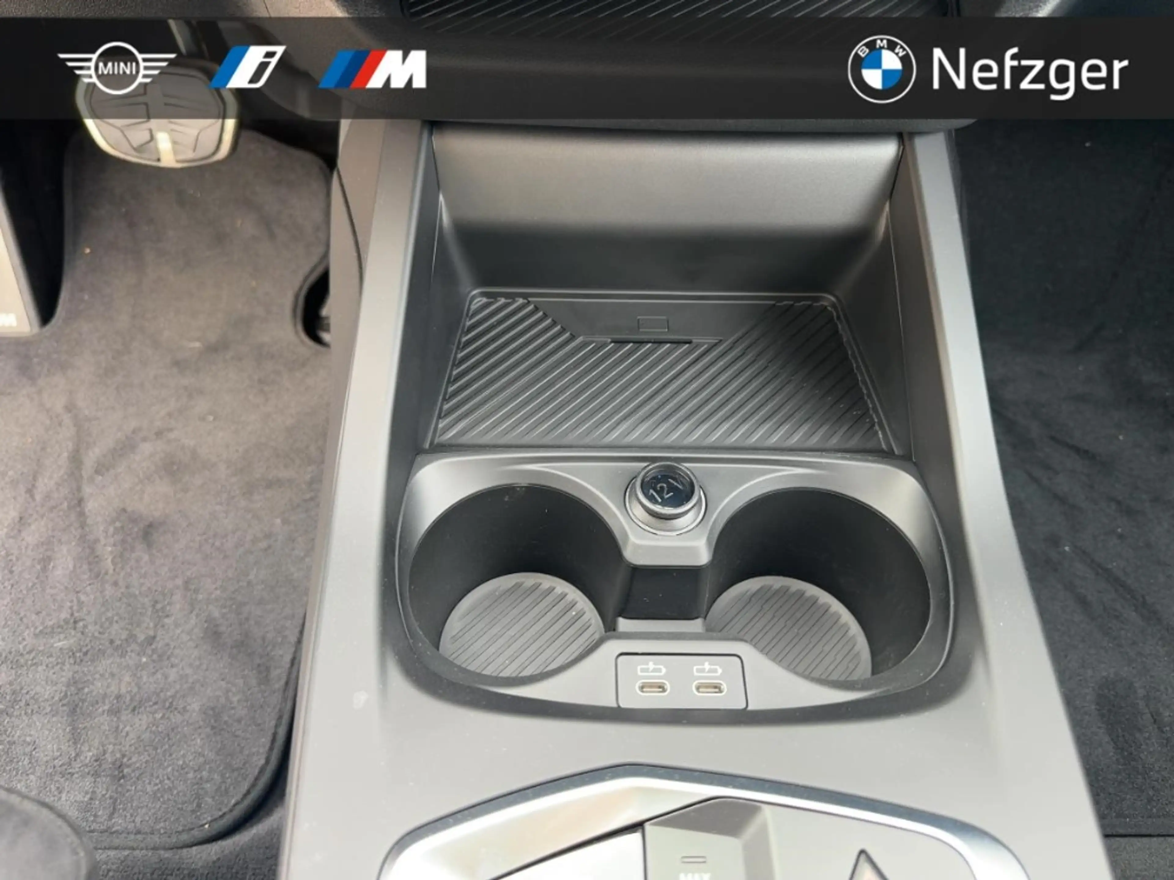 BMW 135 xDrive Alcantara Park-Assist HUD Panorama — photo 15