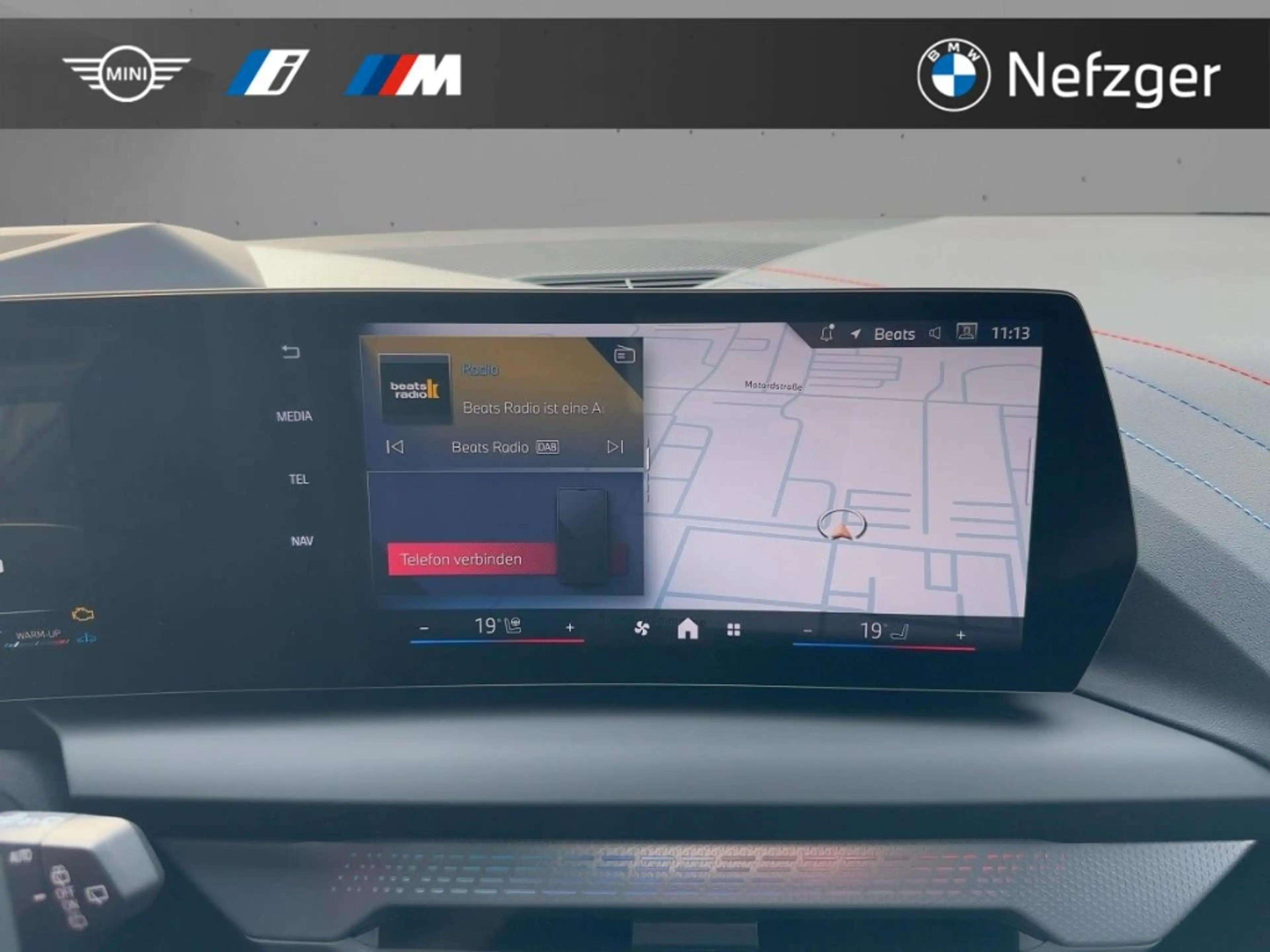 BMW 135 xDrive Alcantara Park-Assist HUD Panorama — photo 11