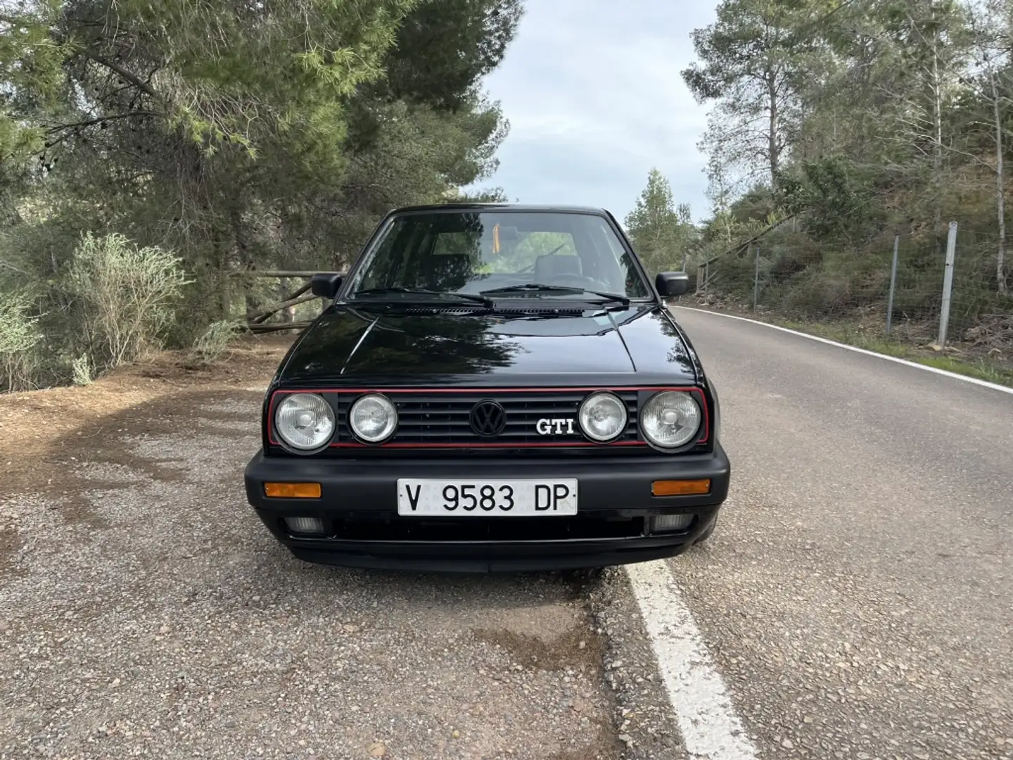 Volkswagen Golf GTI 1.8 A.A. 110 Negro - 2