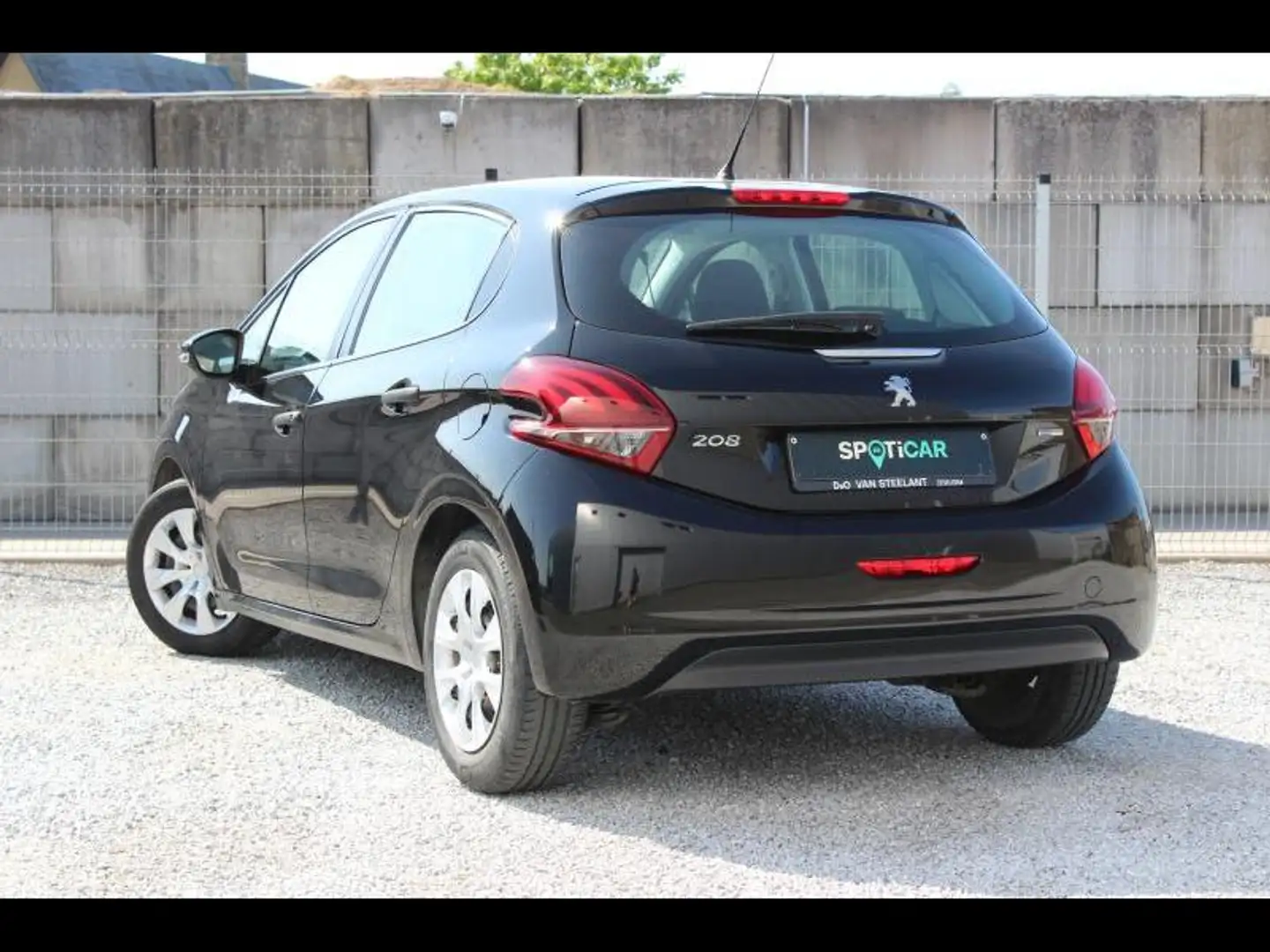 Peugeot 208 ACCES-BLEUTOOTH-AIRCO Zwart - 2