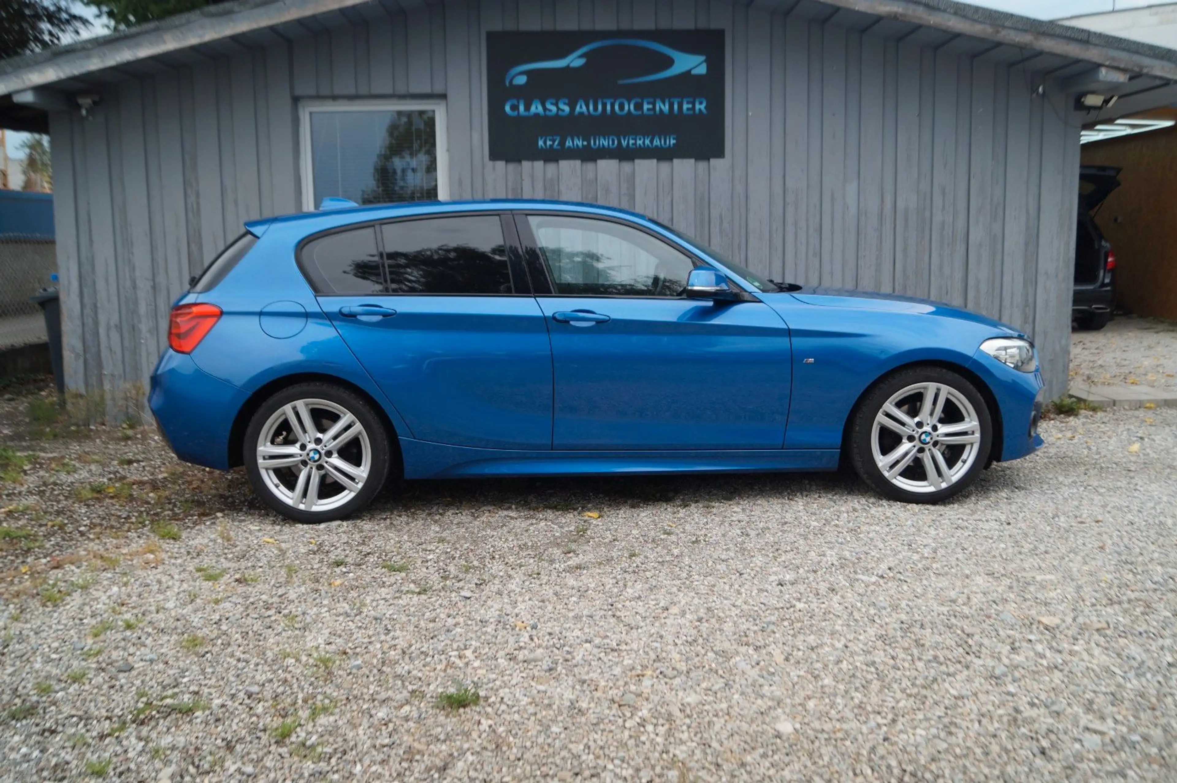 BMW 120 i M Sport Lim.|Autom.|AHK|Alcantara|Navi| — photo 4