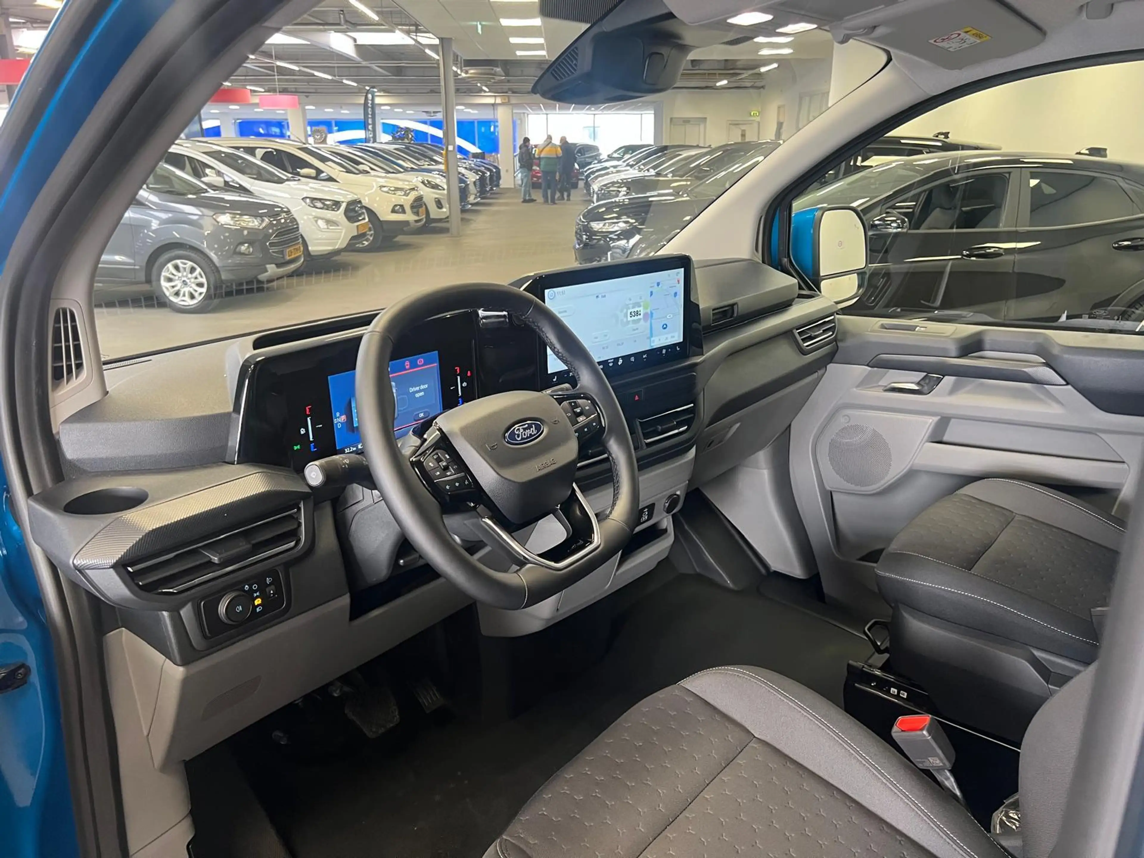 Ford E-Transit Cust. 340 L2H1 Limited 65 kWh | Uit voorraad lever — photo 10