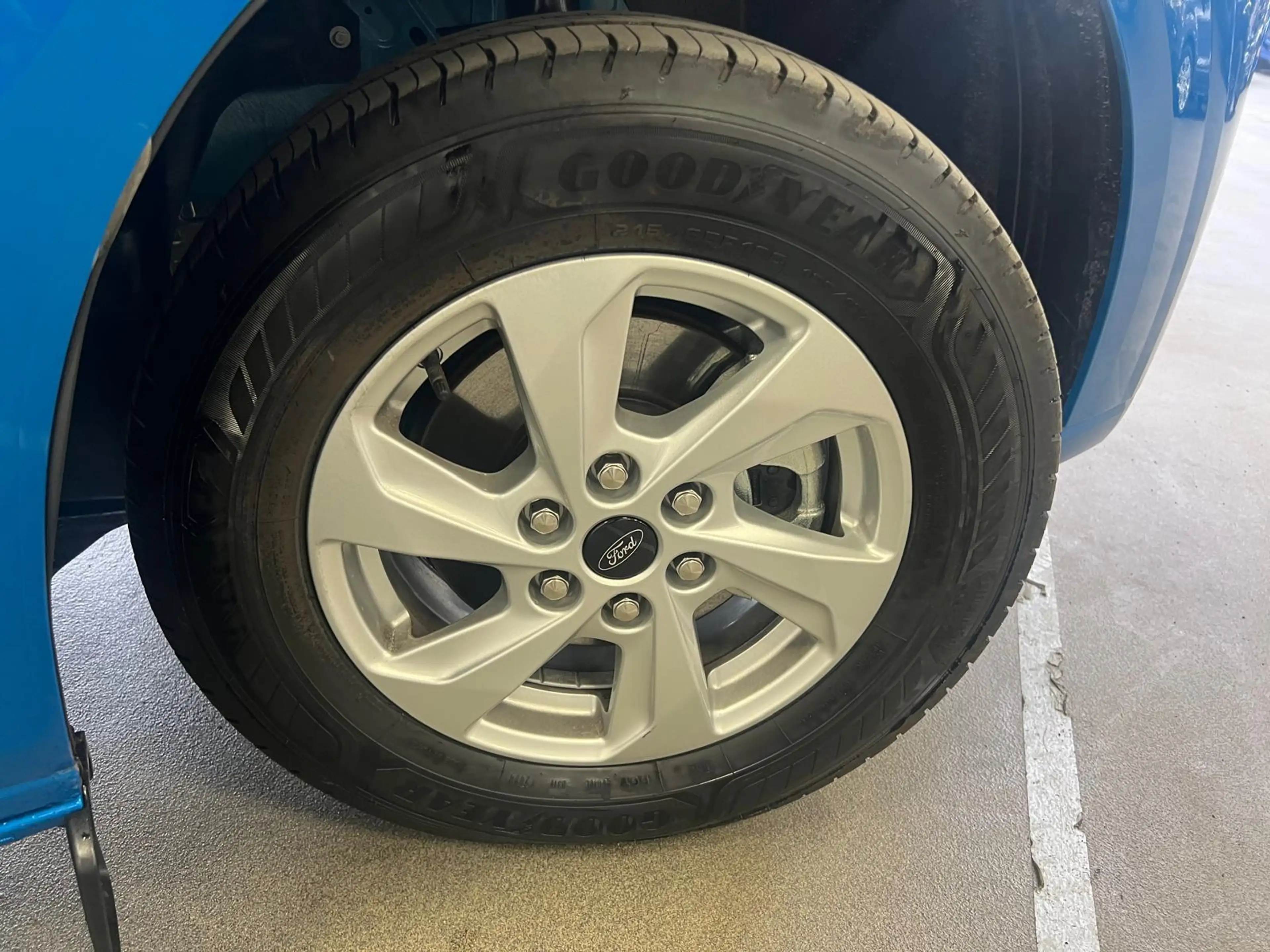 Ford E-Transit Cust. 340 L2H1 Limited 65 kWh | Uit voorraad lever — photo 4