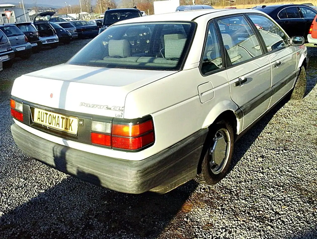 Volkswagen Passat AUTOMATIK 1.8 Lim.Oldtimer/ FH+elSD+ZV+Airbags+ABS, foto 12