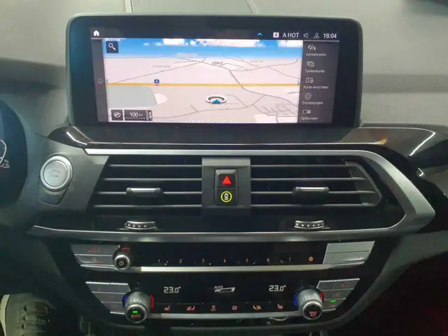 BMW X3 view 12