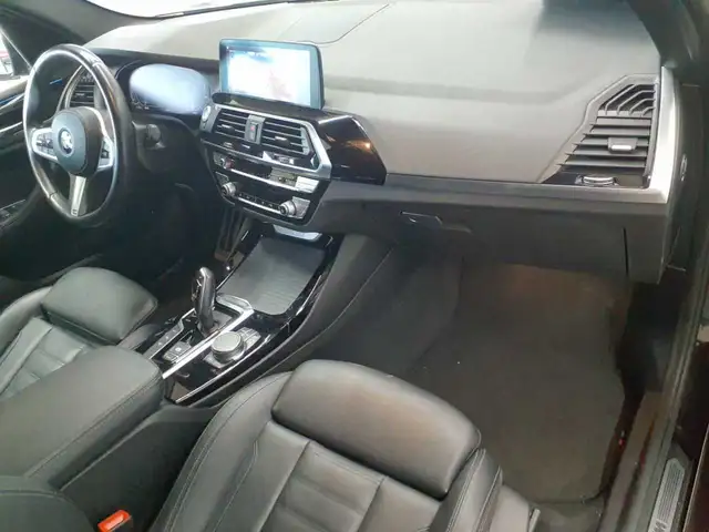 BMW X3 view 9