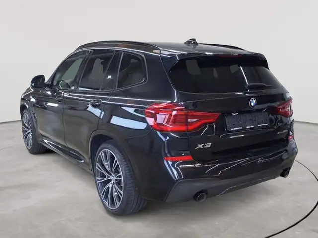 BMW X3 view 5