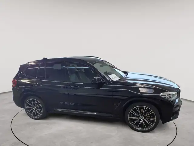 BMW X3 view 3