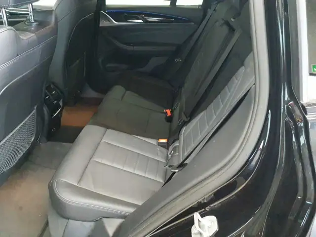 BMW X3 view 13