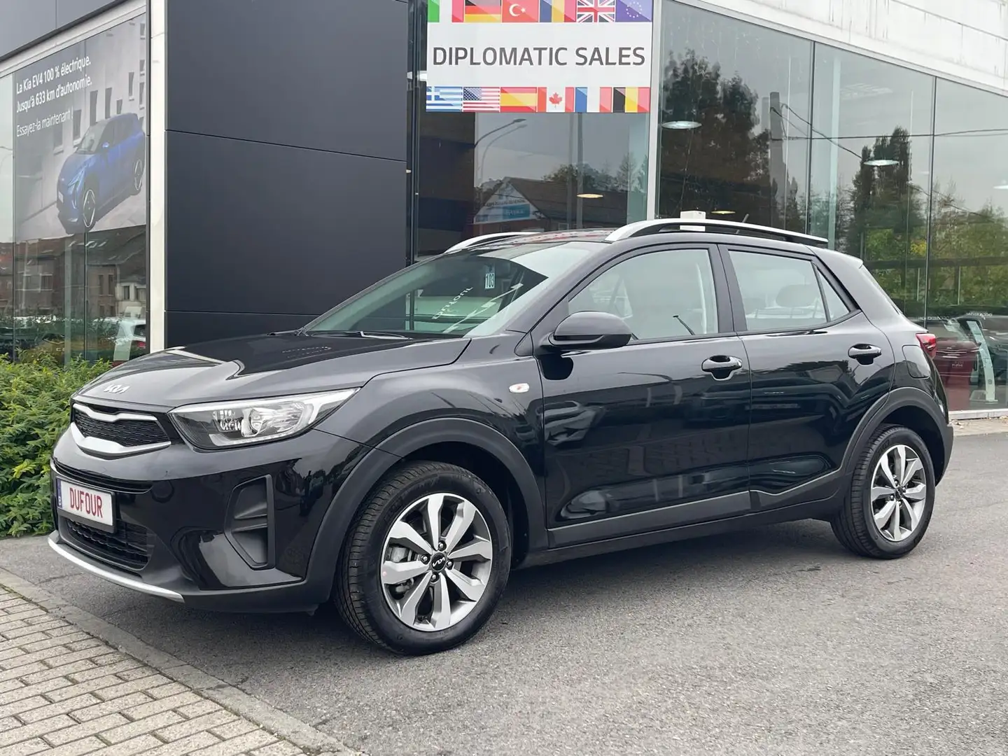 Kia Stonic Pure 1.2 Nero - 2