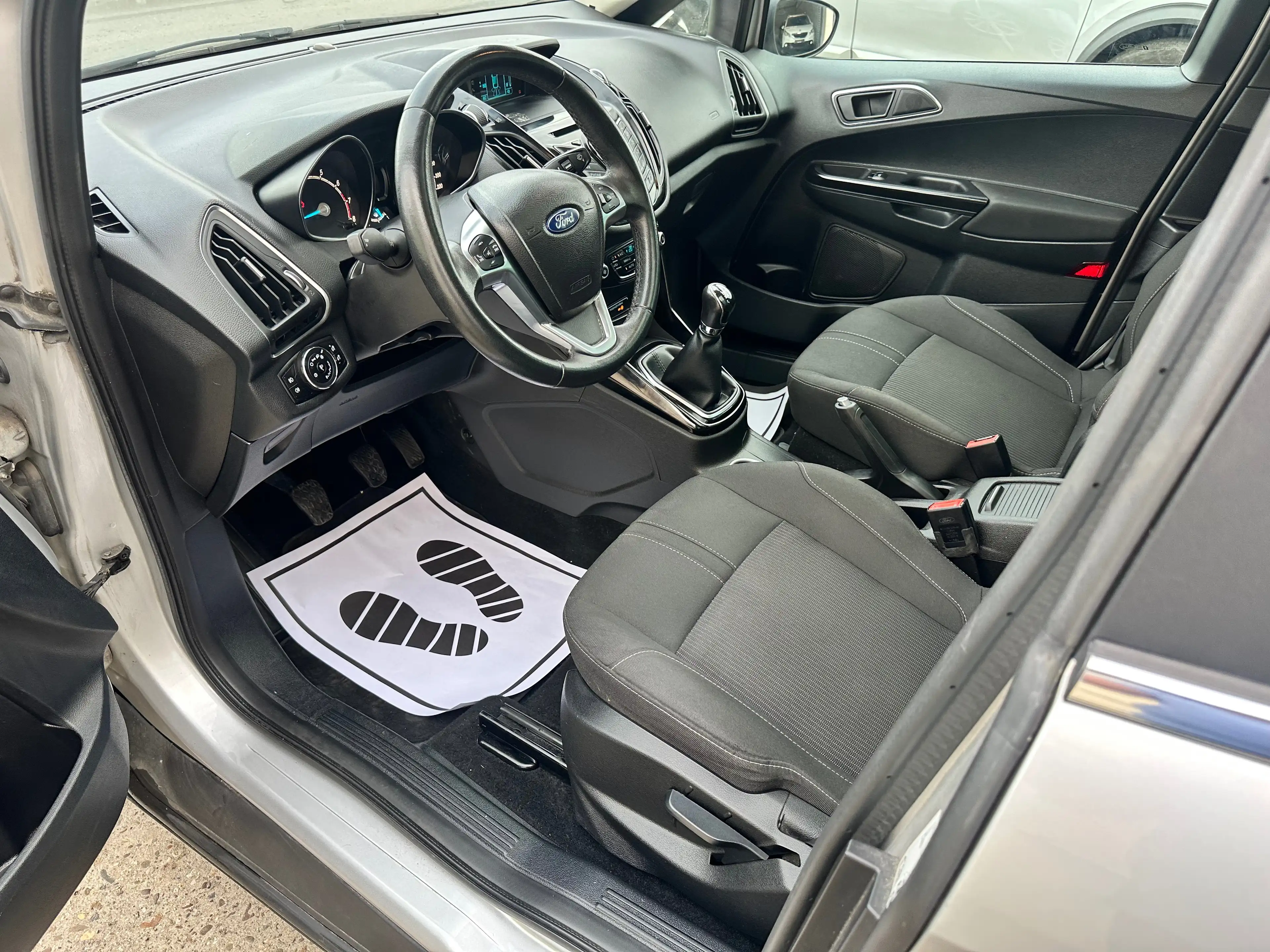 Ford B-Max B-Max 1.0 EcoBoost Titanium S — photo 6