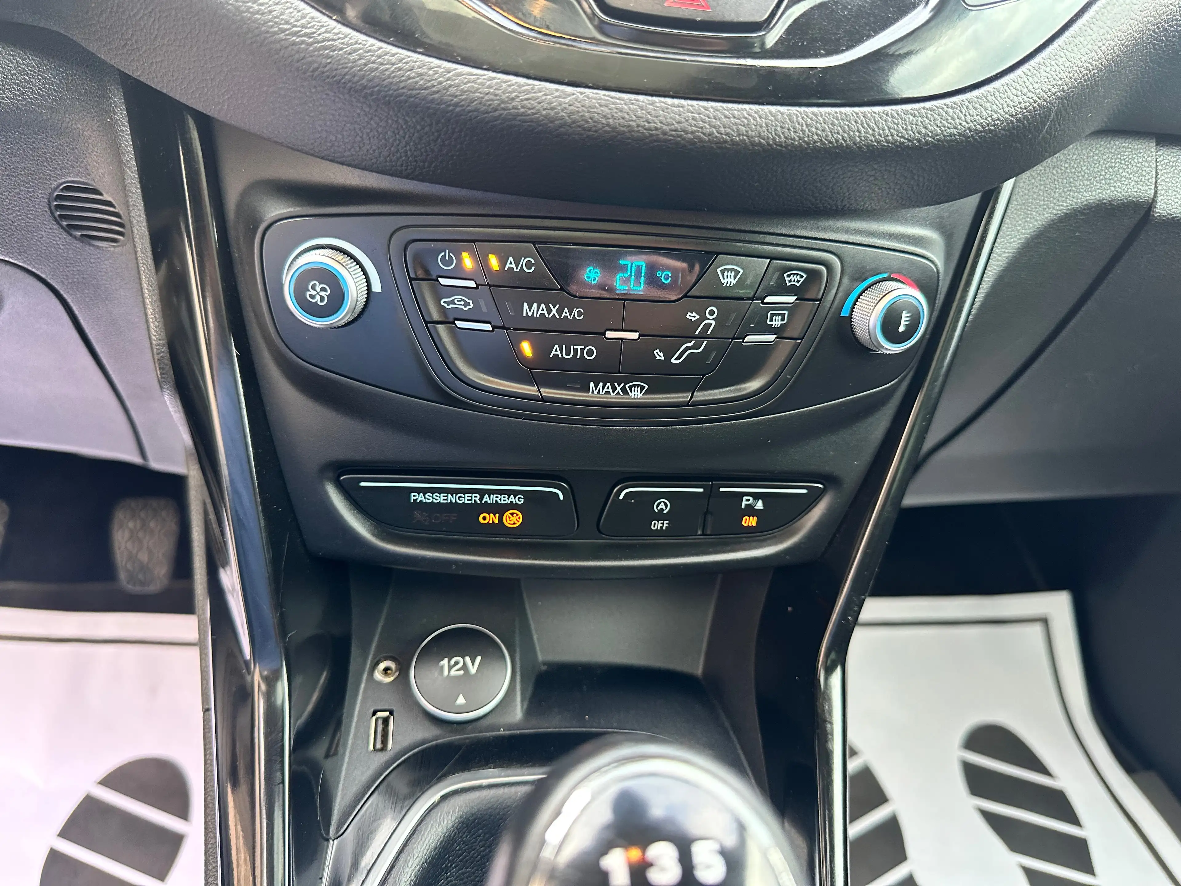 Ford B-Max B-Max 1.0 EcoBoost Titanium S — photo 10