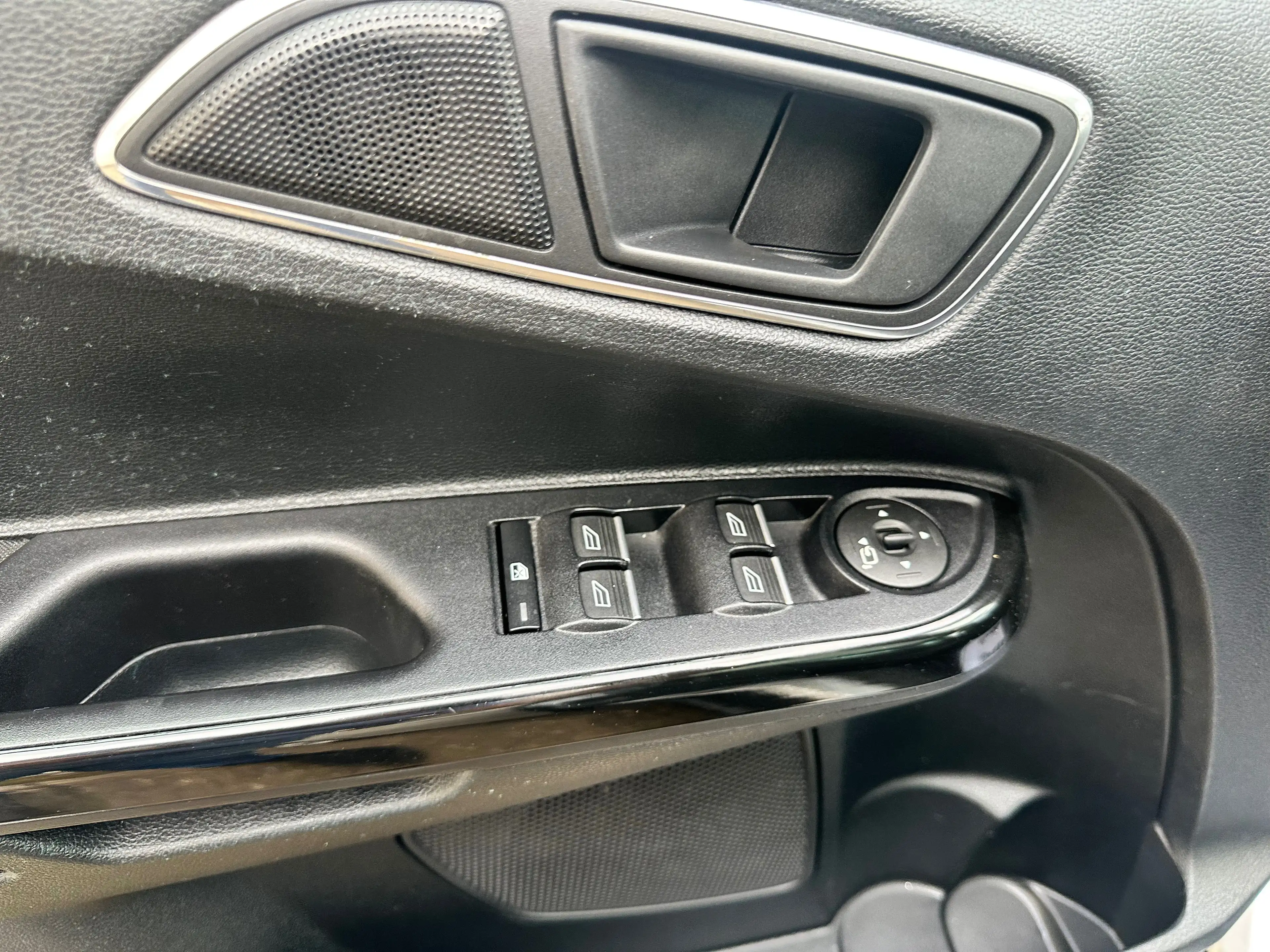Ford B-Max B-Max 1.0 EcoBoost Titanium S — photo 13