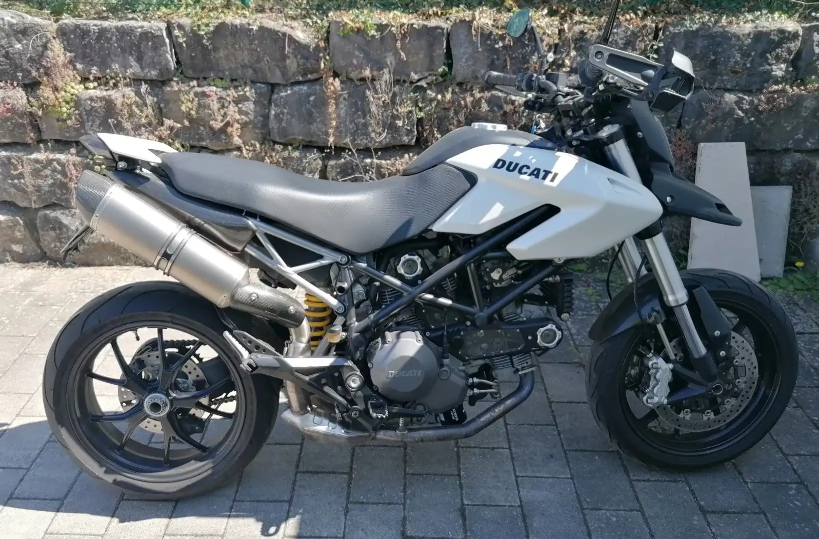 Ducati Hypermotard 796 Gris - 1