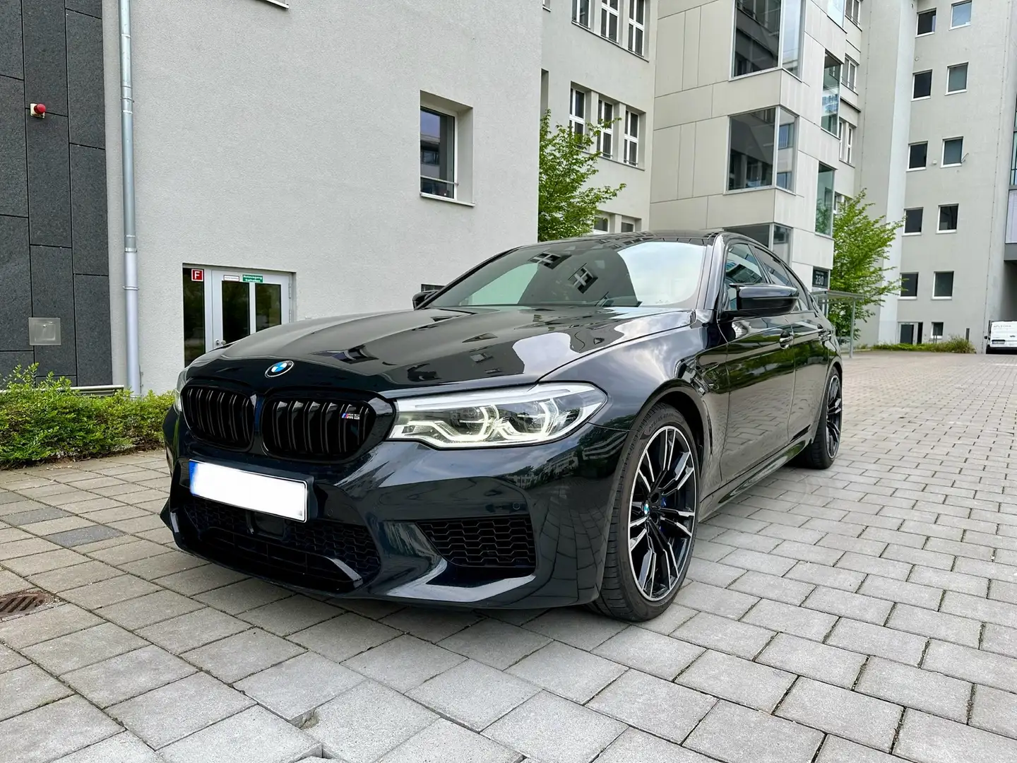 BMW M5 xDrive Head-Up Live-Cockpit Sitzlüft Carplay Чорний - 1