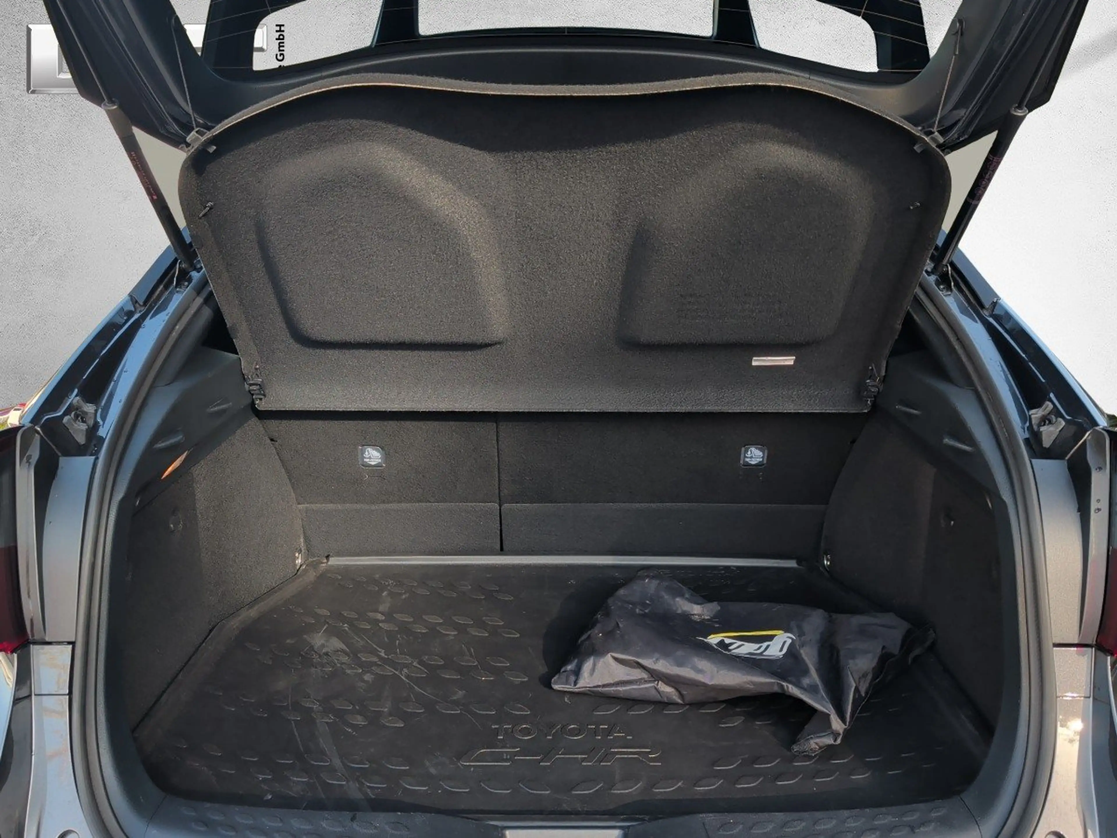 Toyota C-HR 1.8 Team D Navi Klima LED Kamera Sitzheizung — photo 12