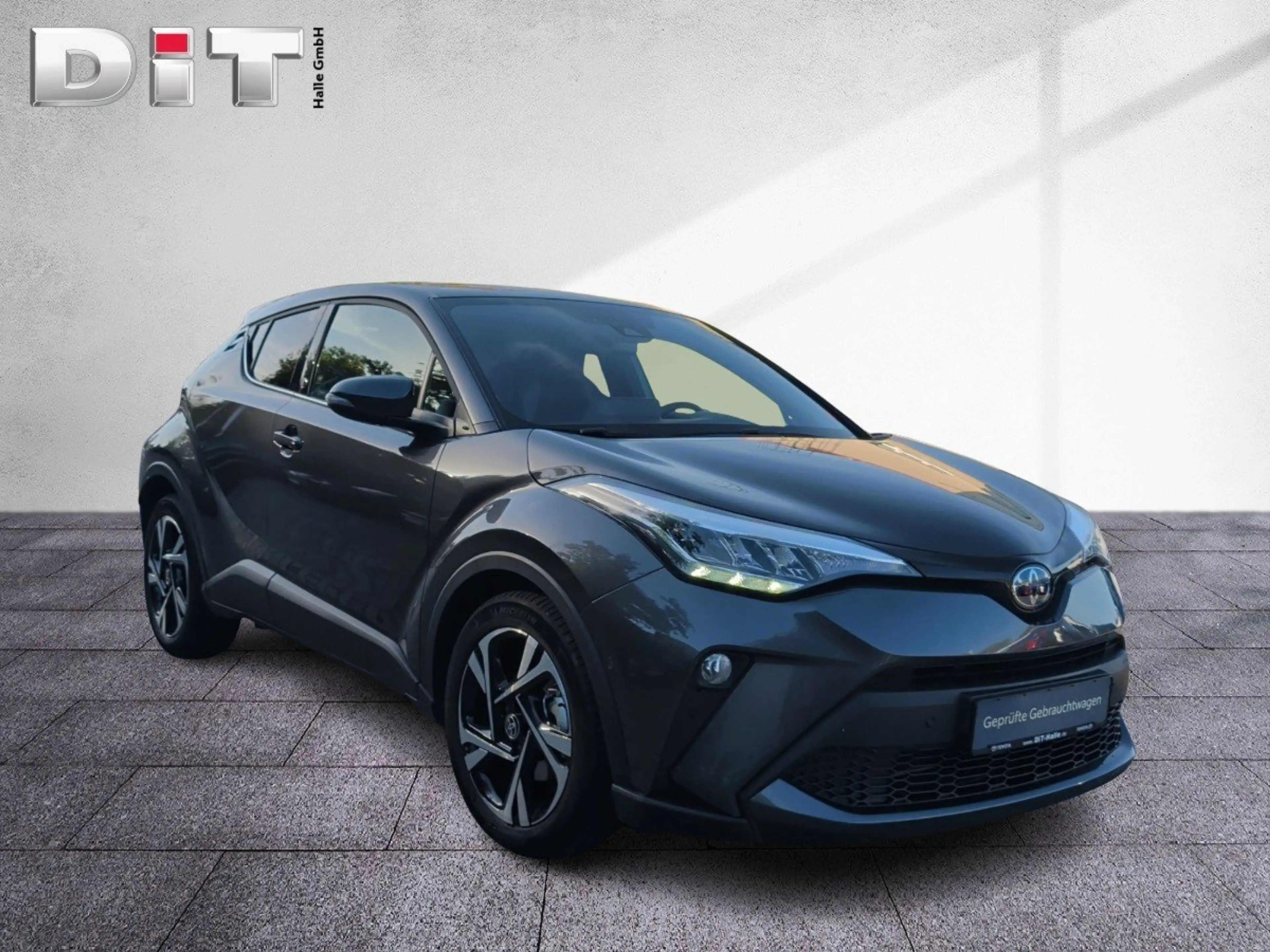 Toyota C-HR 1.8 Team D Navi Klima LED Kamera Sitzheizung — photo 8