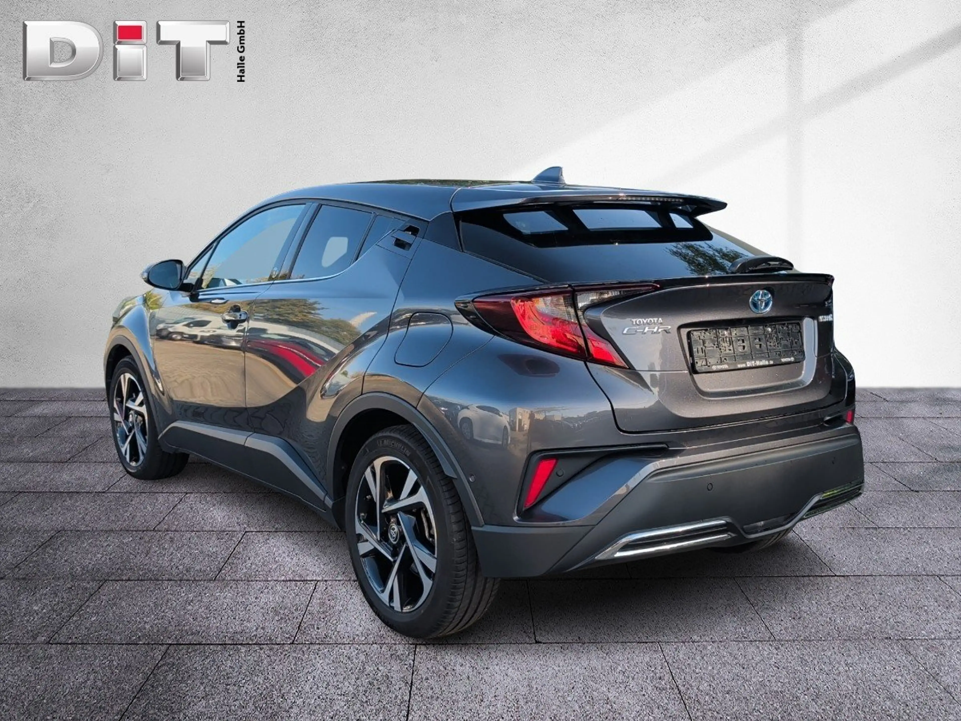 Toyota C-HR 1.8 Team D Navi Klima LED Kamera Sitzheizung — photo 4