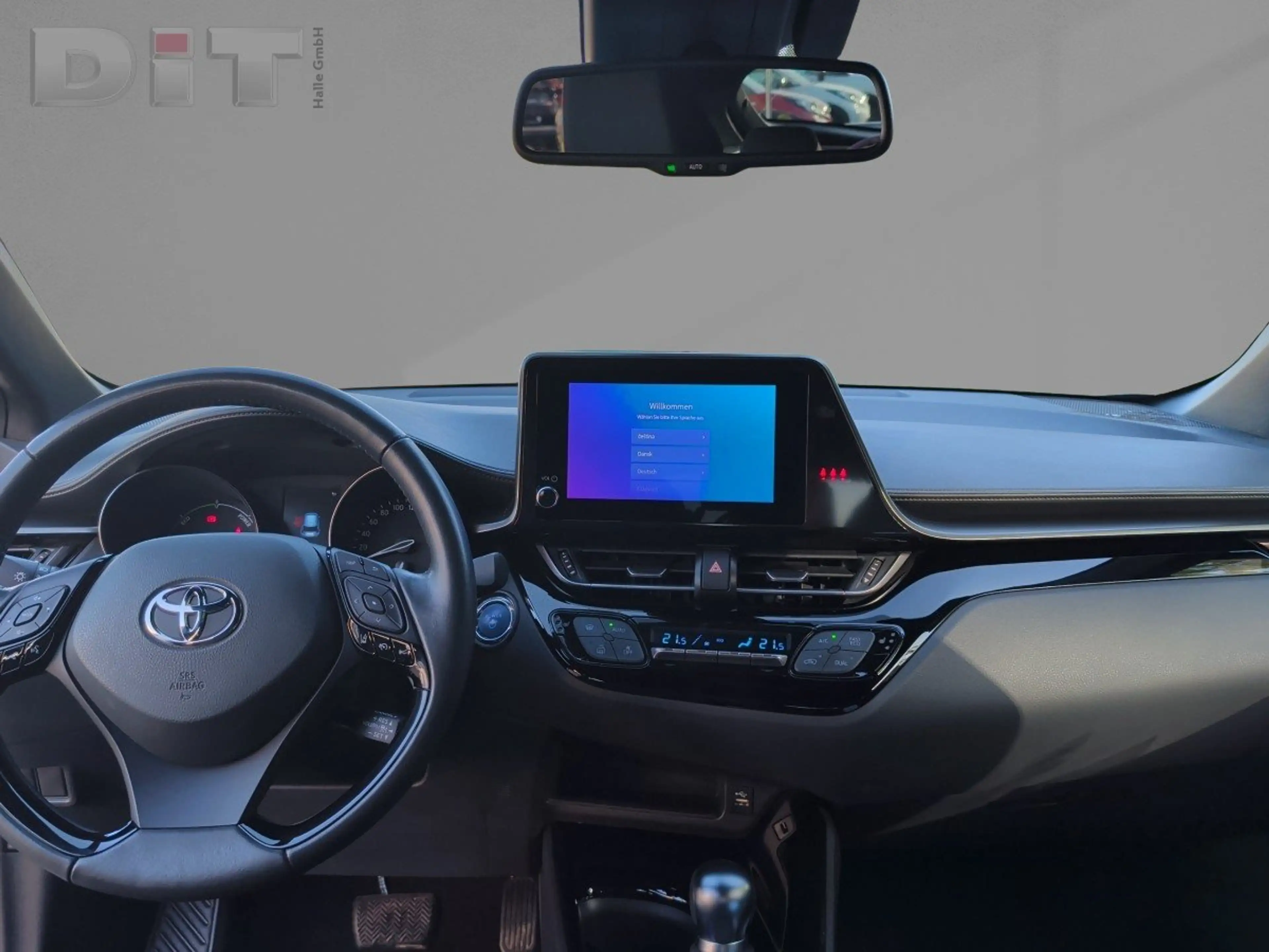 Toyota C-HR 1.8 Team D Navi Klima LED Kamera Sitzheizung — photo 9