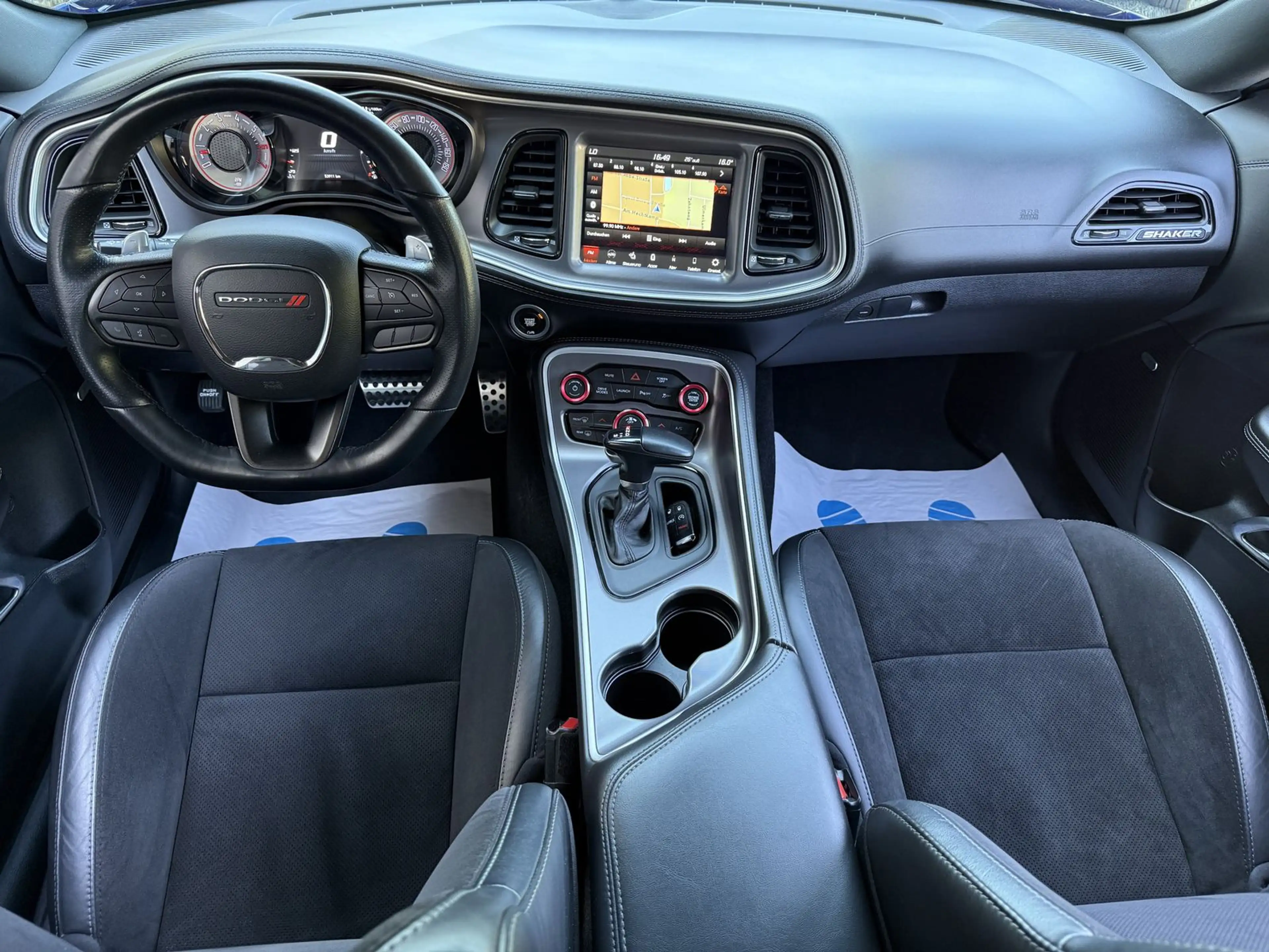 Dodge Challenger 6.4L SRT Widebody Scatpack Shaker — photo 6