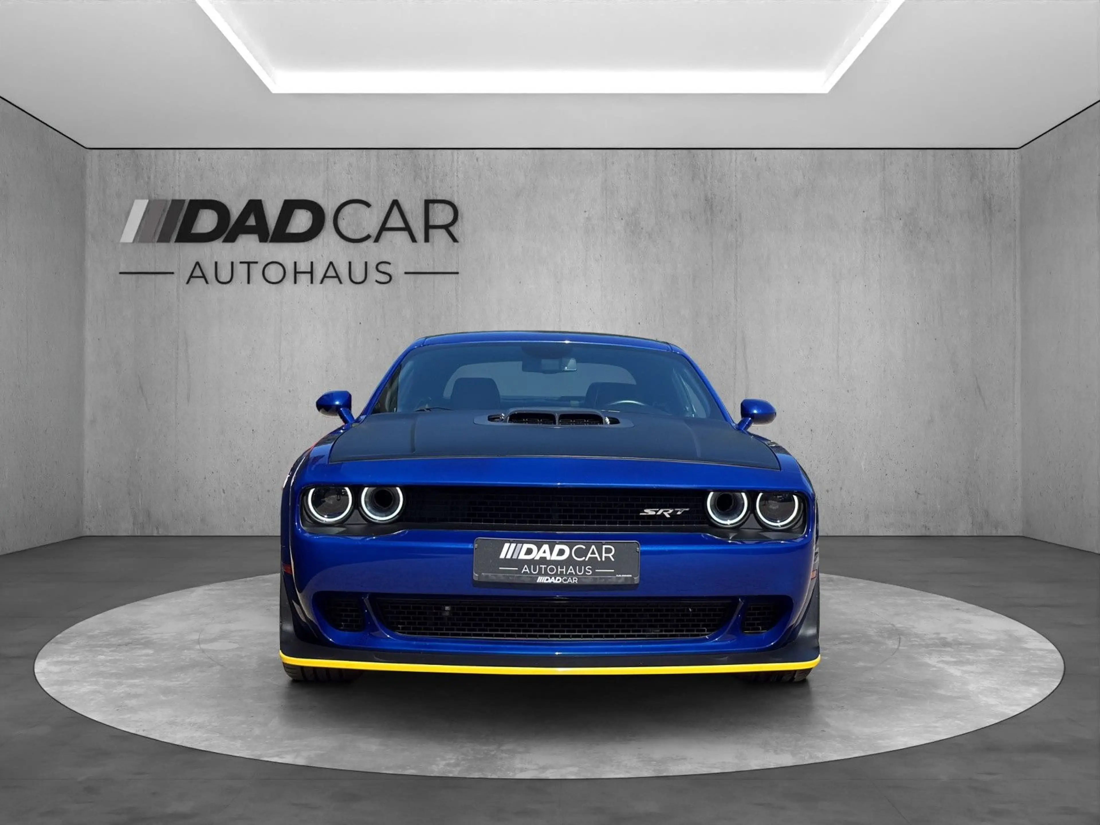 Dodge Challenger 6.4L SRT Widebody Scatpack Shaker — photo 2
