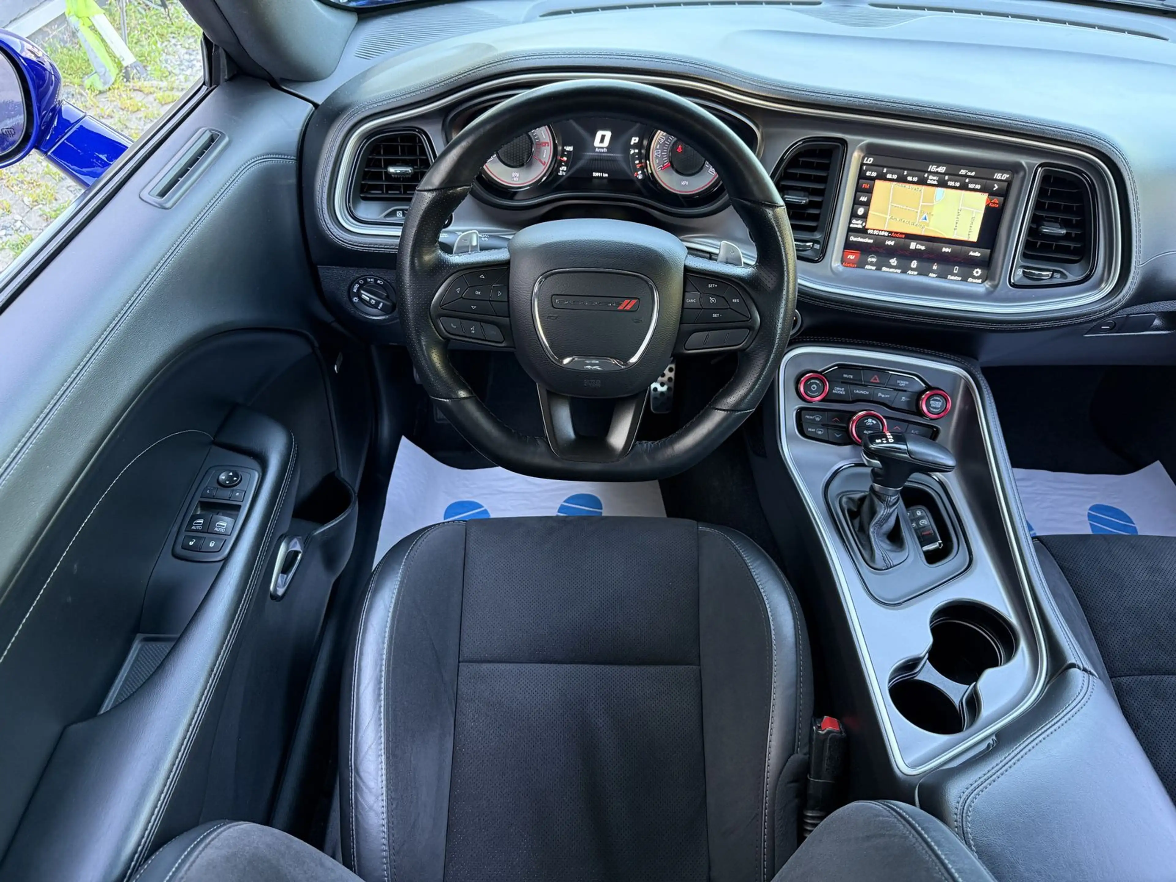 Dodge Challenger 6.4L SRT Widebody Scatpack Shaker — photo 7