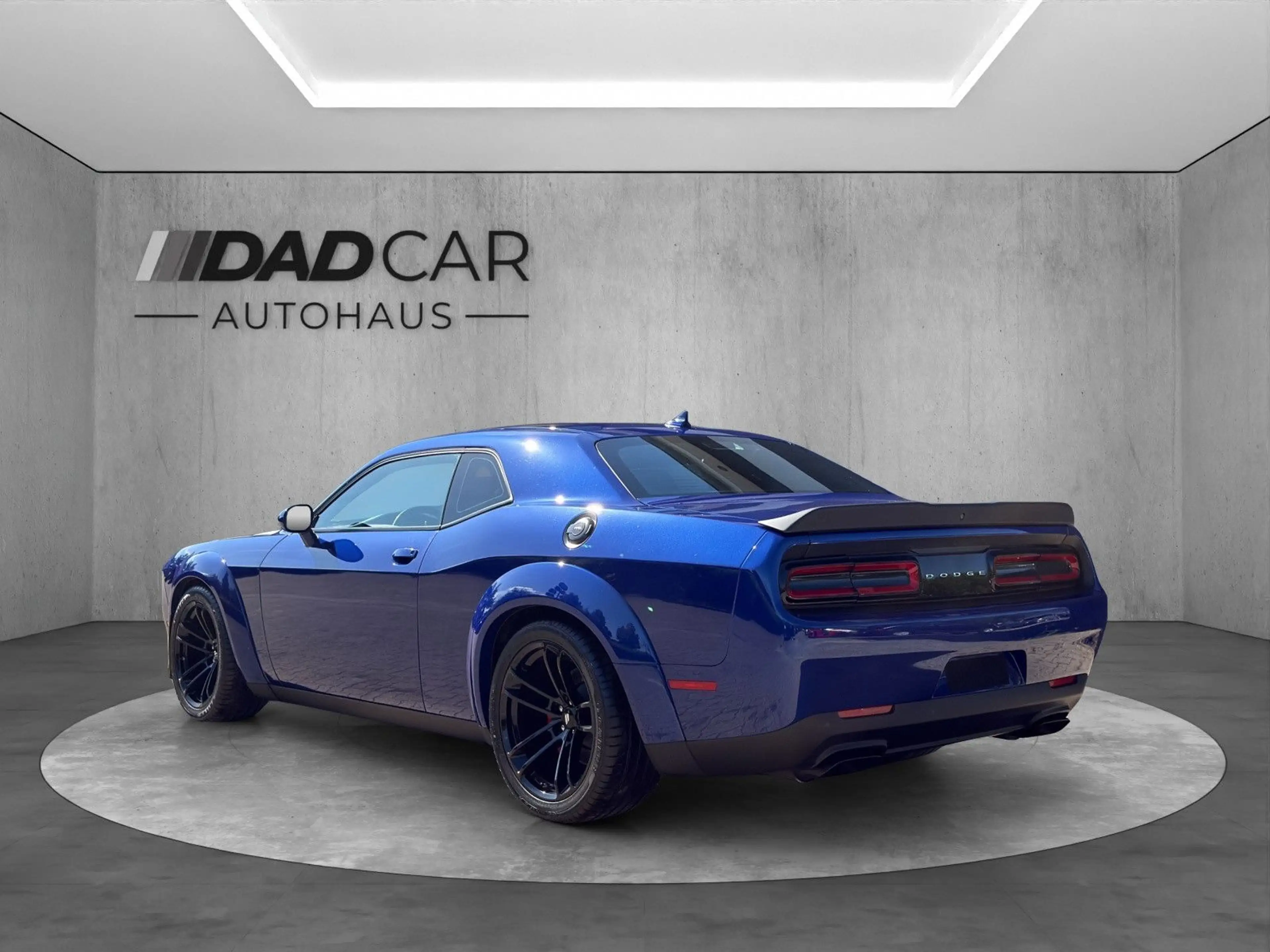 Dodge Challenger 6.4L SRT Widebody Scatpack Shaker — photo 9