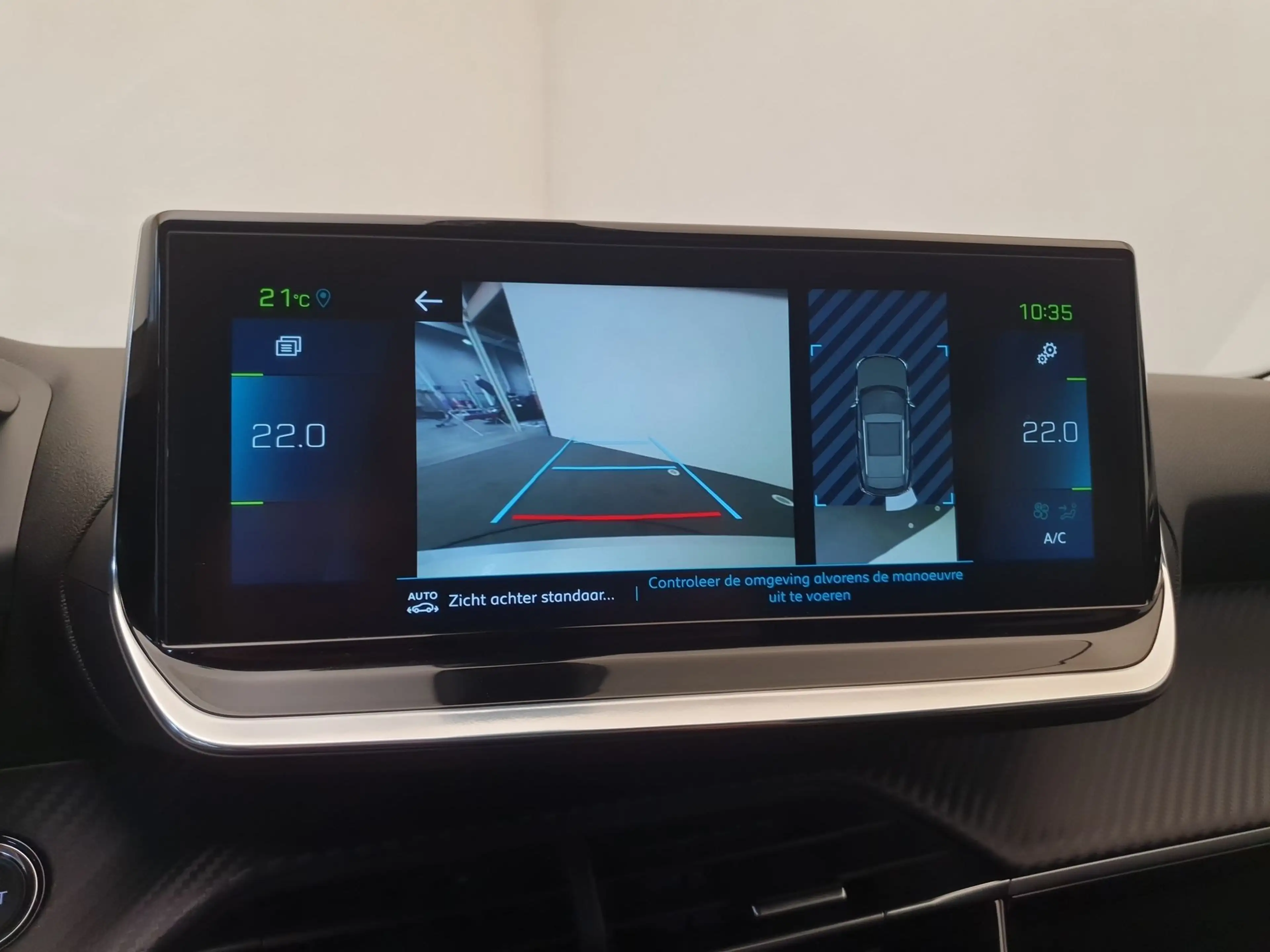 Peugeot e-2008 EV Blue Lease Allure 50 kWh 99.94% SOH, Camera — photo 19