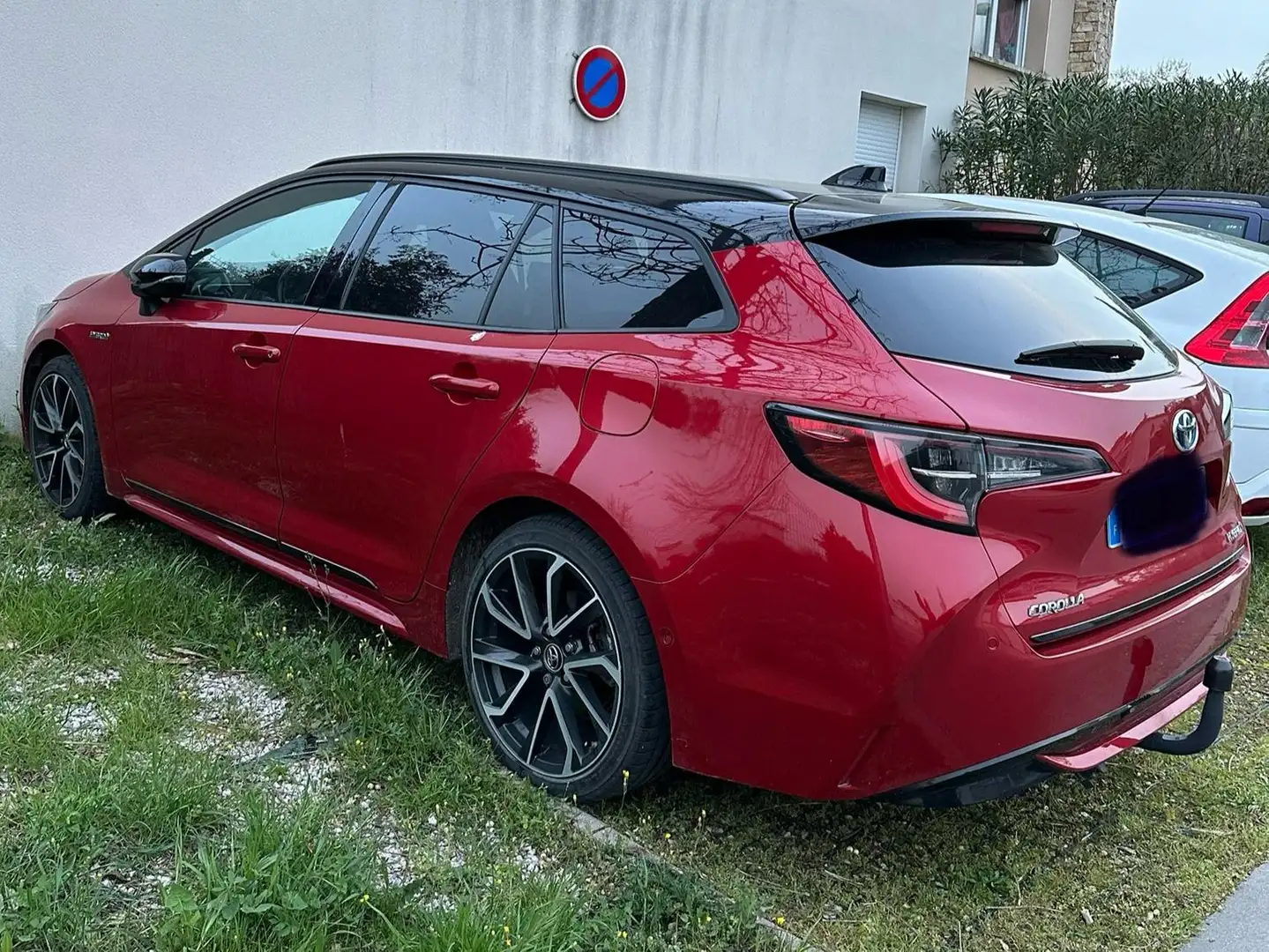 Toyota Corolla Touring Sports Hybride 184h Collection Rouge - 1