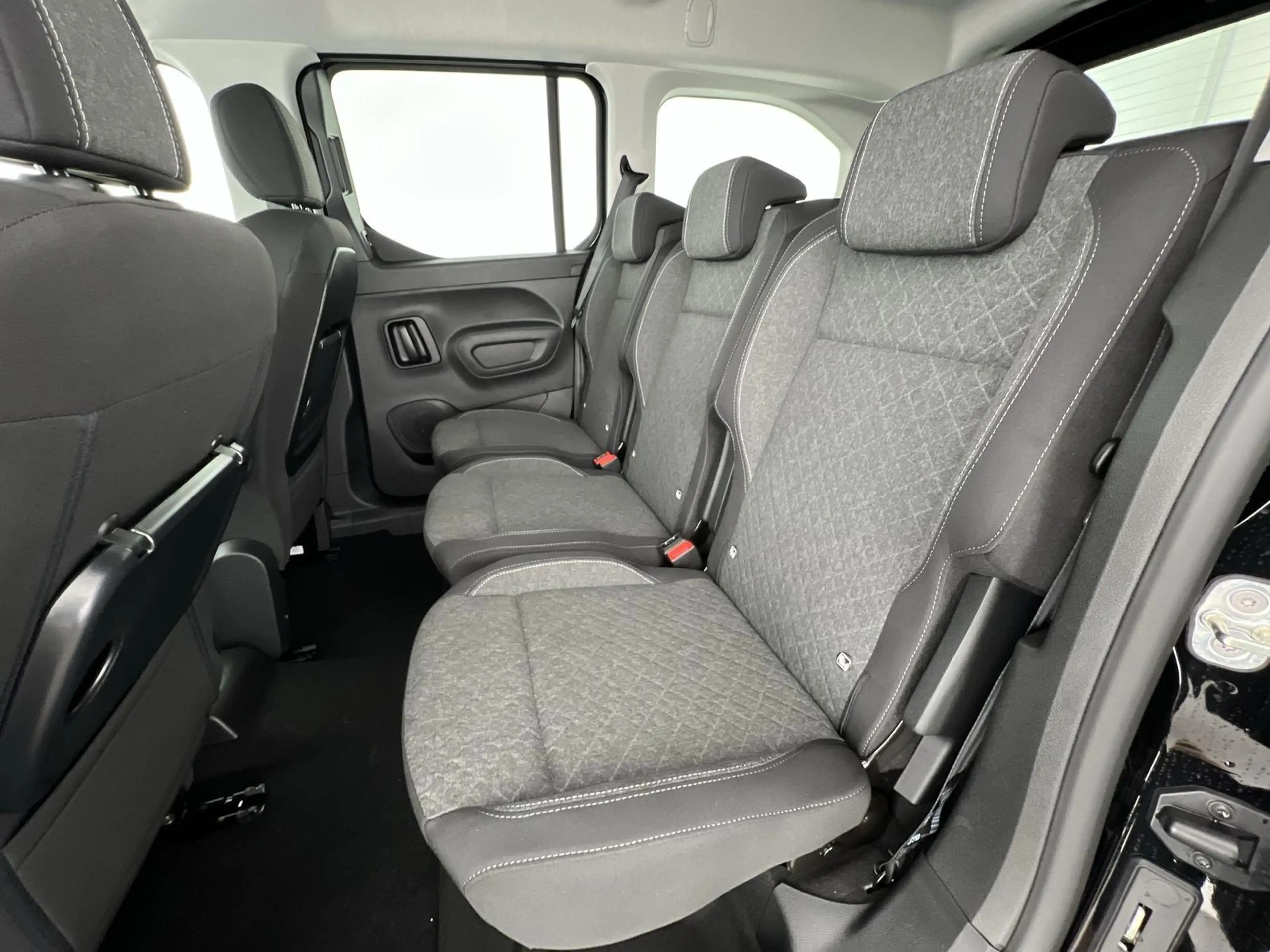 Opel Combo Life GS XL 1.5D*NAVI*SHZ*RFK*uvm — photo 8