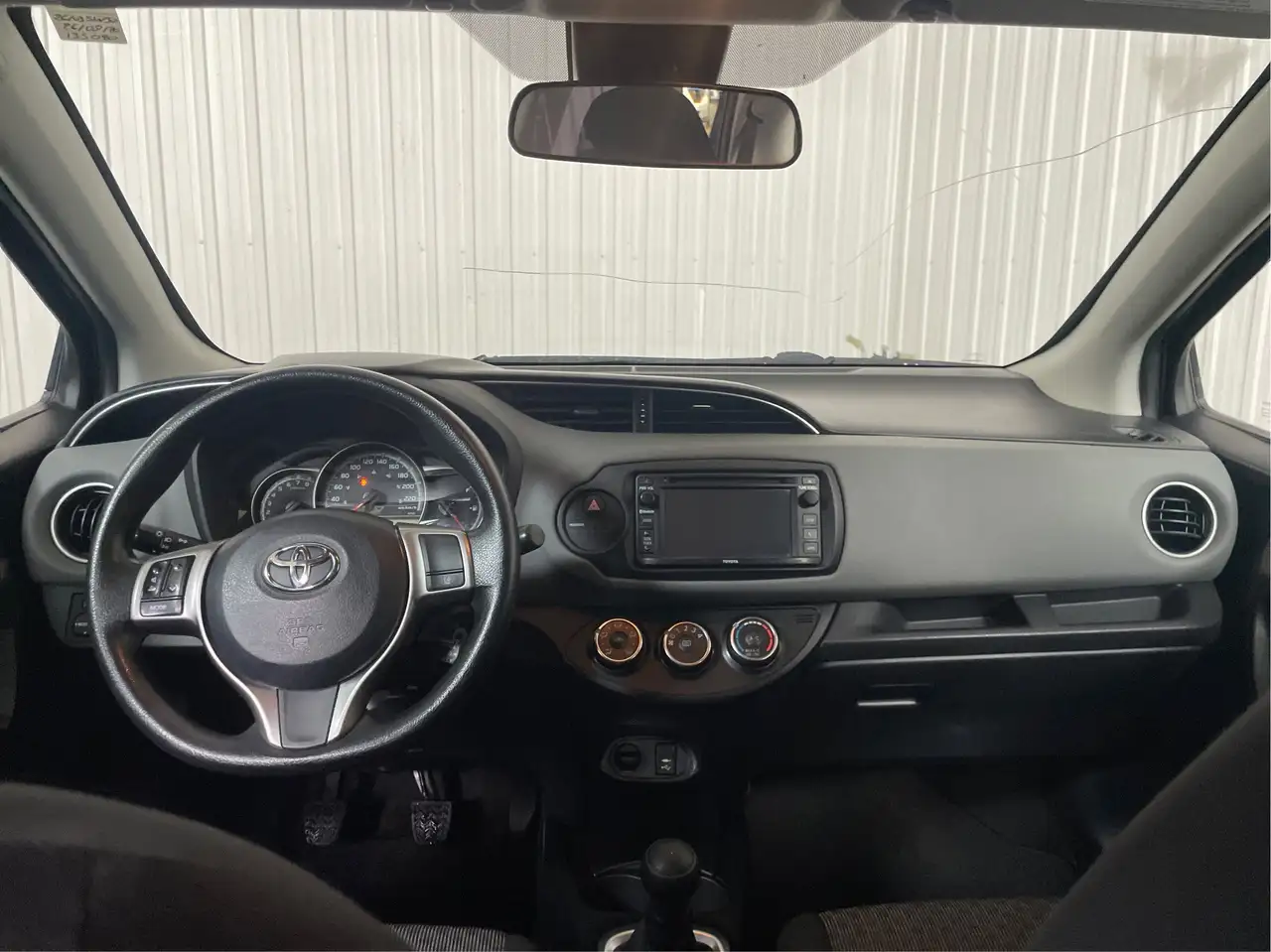 Toyota Yaris снимка Toyota Yaris
