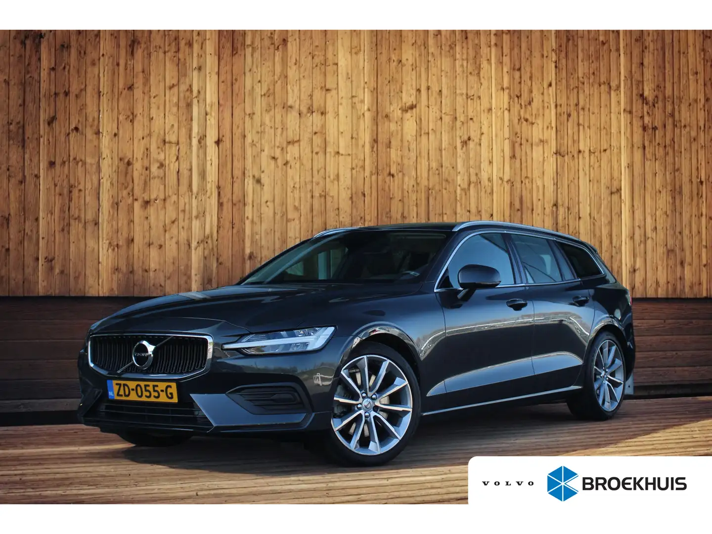Volvo V60 T5 Momentum | Adaptive Cruise | Intellisafe-pro-li Grijs - 1