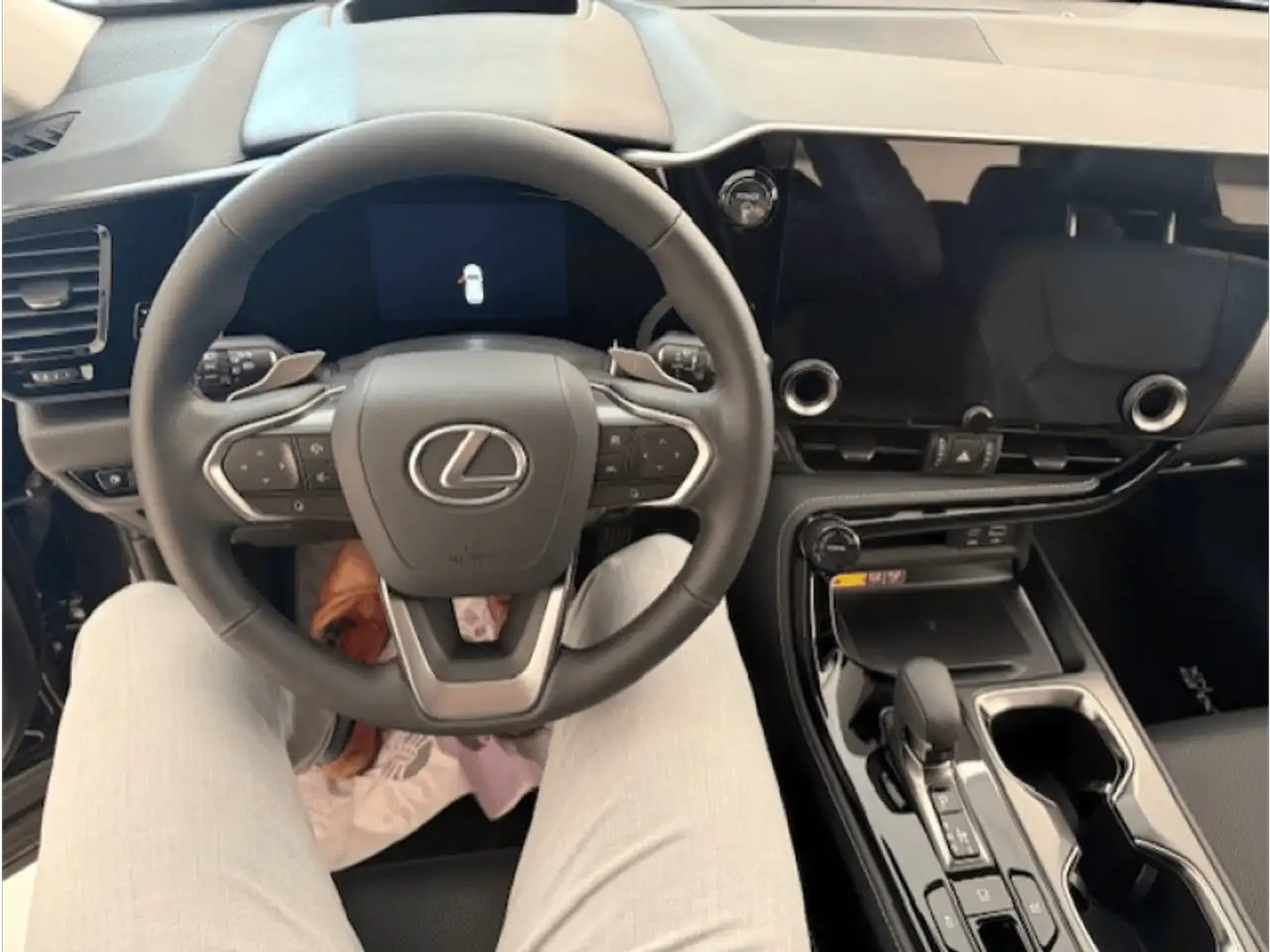 Lexus NX 2026 — фото 14