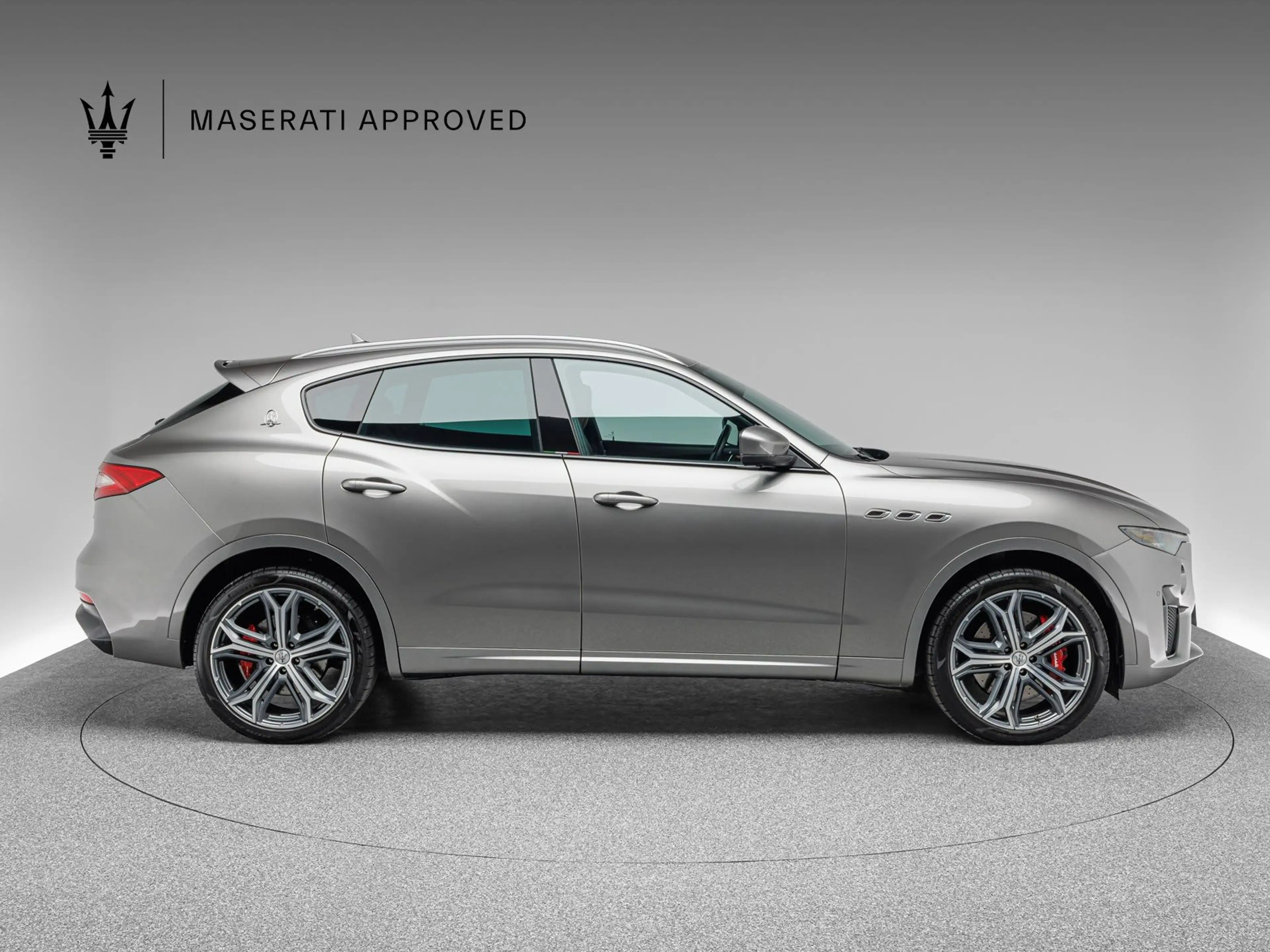 Maserati Levante GTS PANO + PIENO FIORE — photo 6