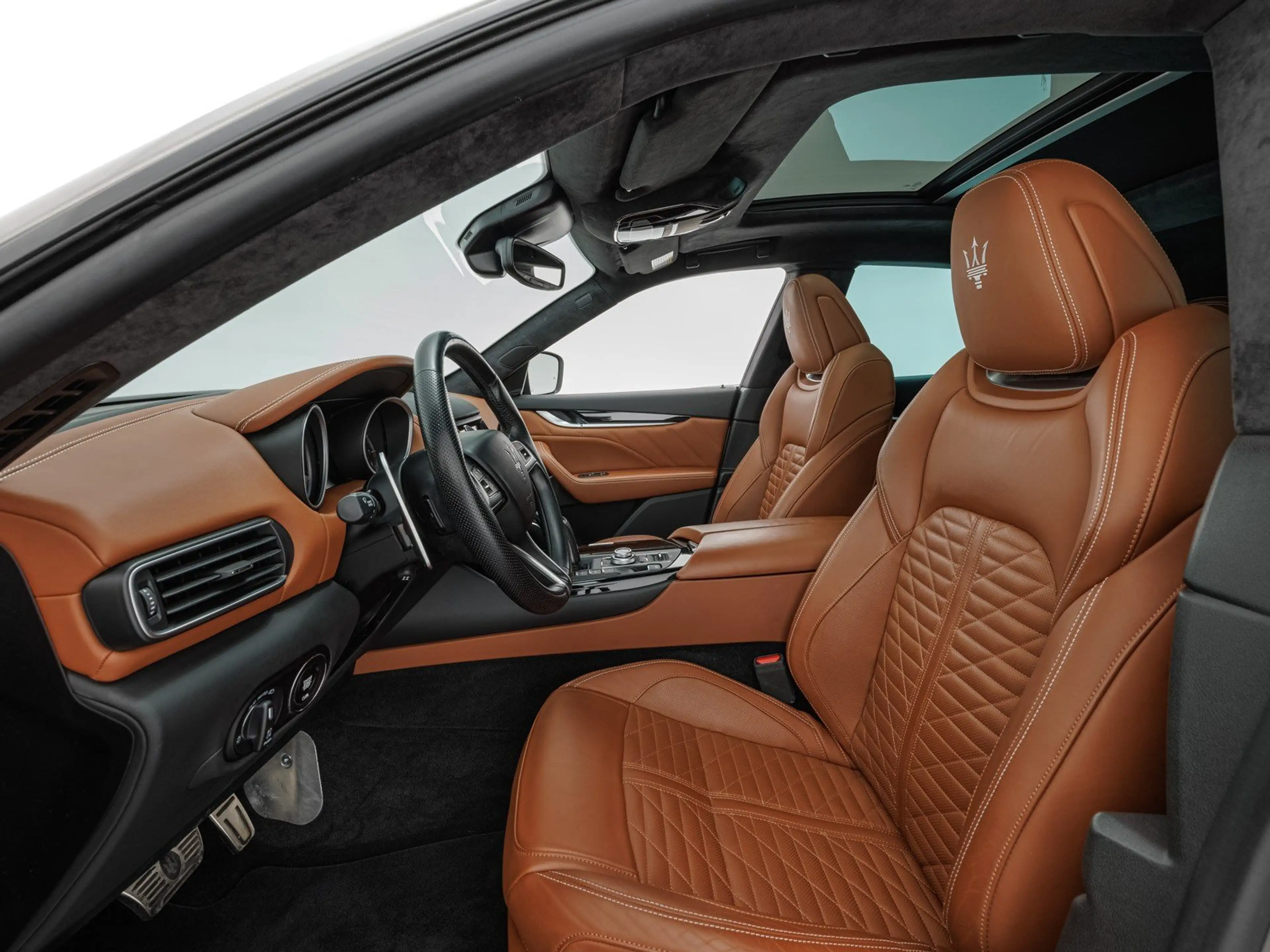 Maserati Levante GTS PANO + PIENO FIORE — photo 11