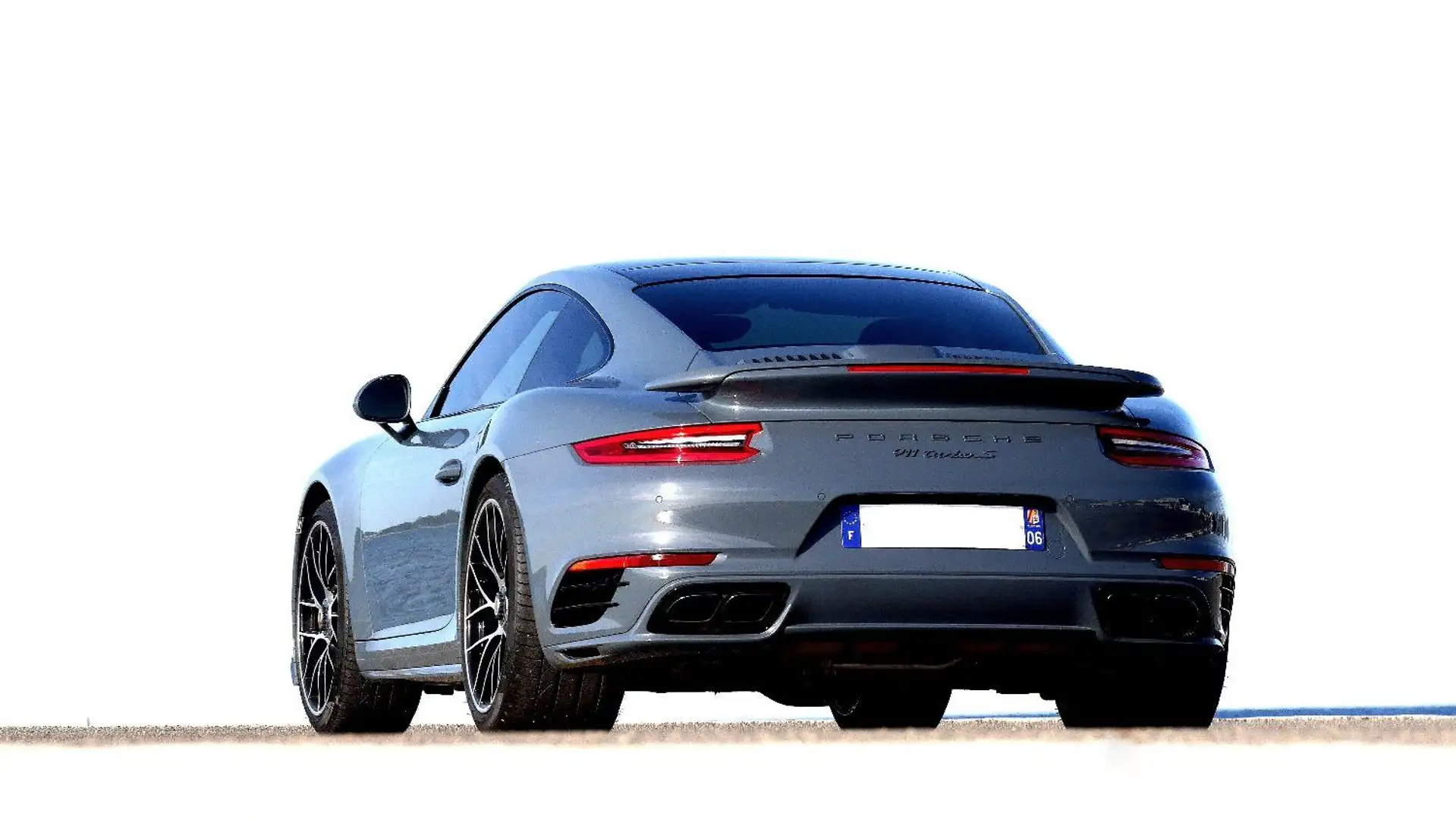 Porsche 911 991 TURBO S Grau - 2