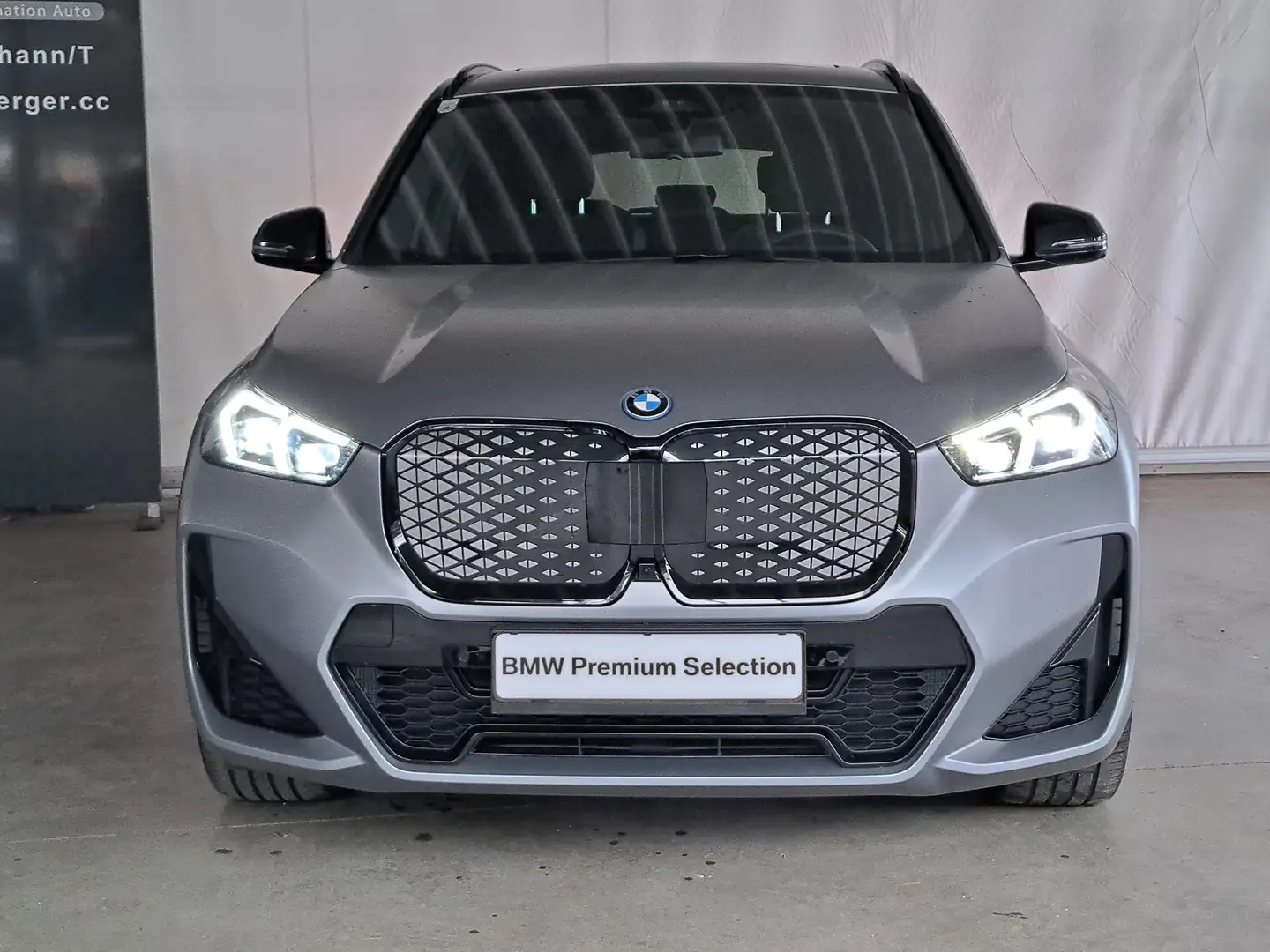 BMW iX1 xDrive30 M Sportpaket / AHK / Kommission Gris - 2