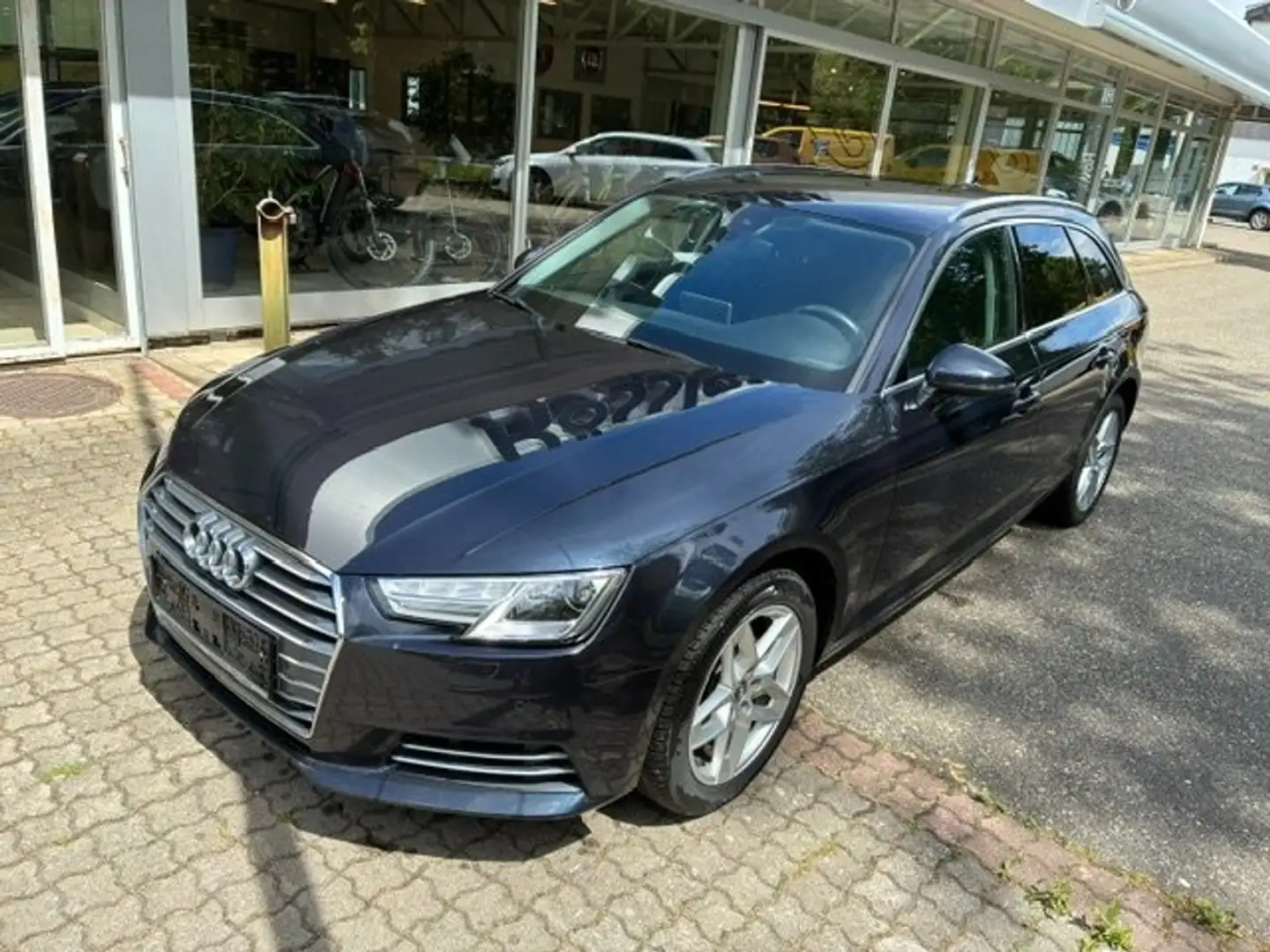 Audi A4 Avant 2,0 TDI Sport S-tronic Blau - 2
