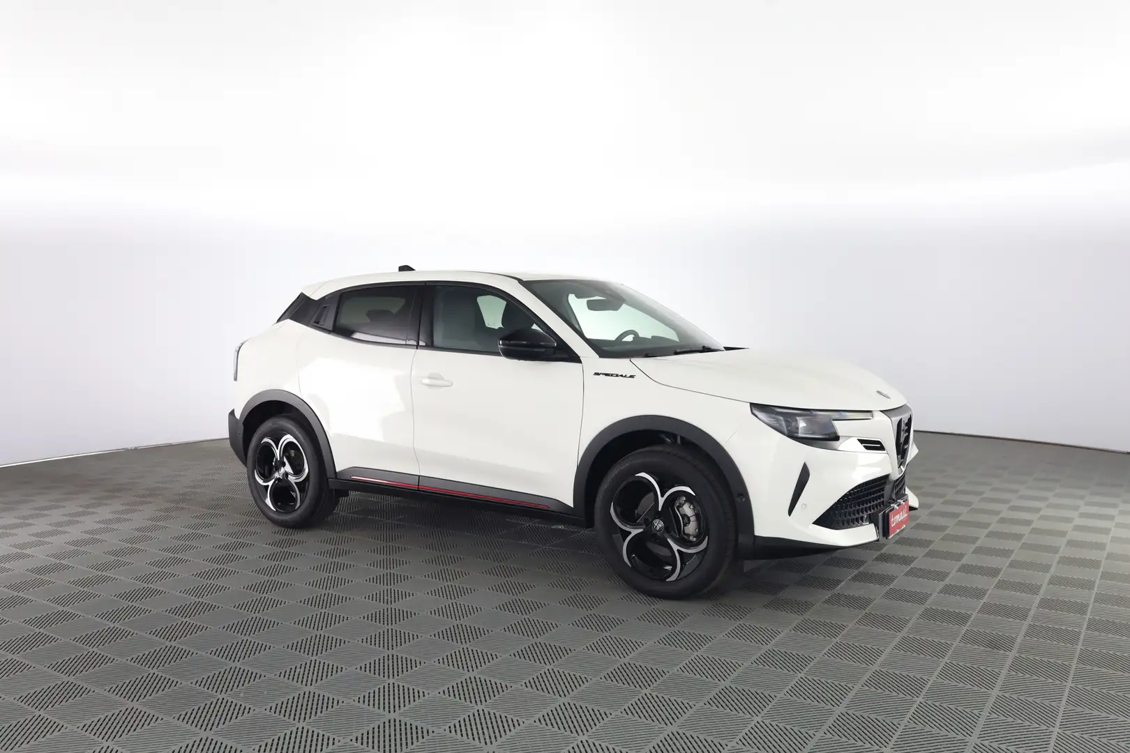 Alfa Romeo Junior 1.2 145 CV Hybrid eDCT6 Speciale Bianco - 2