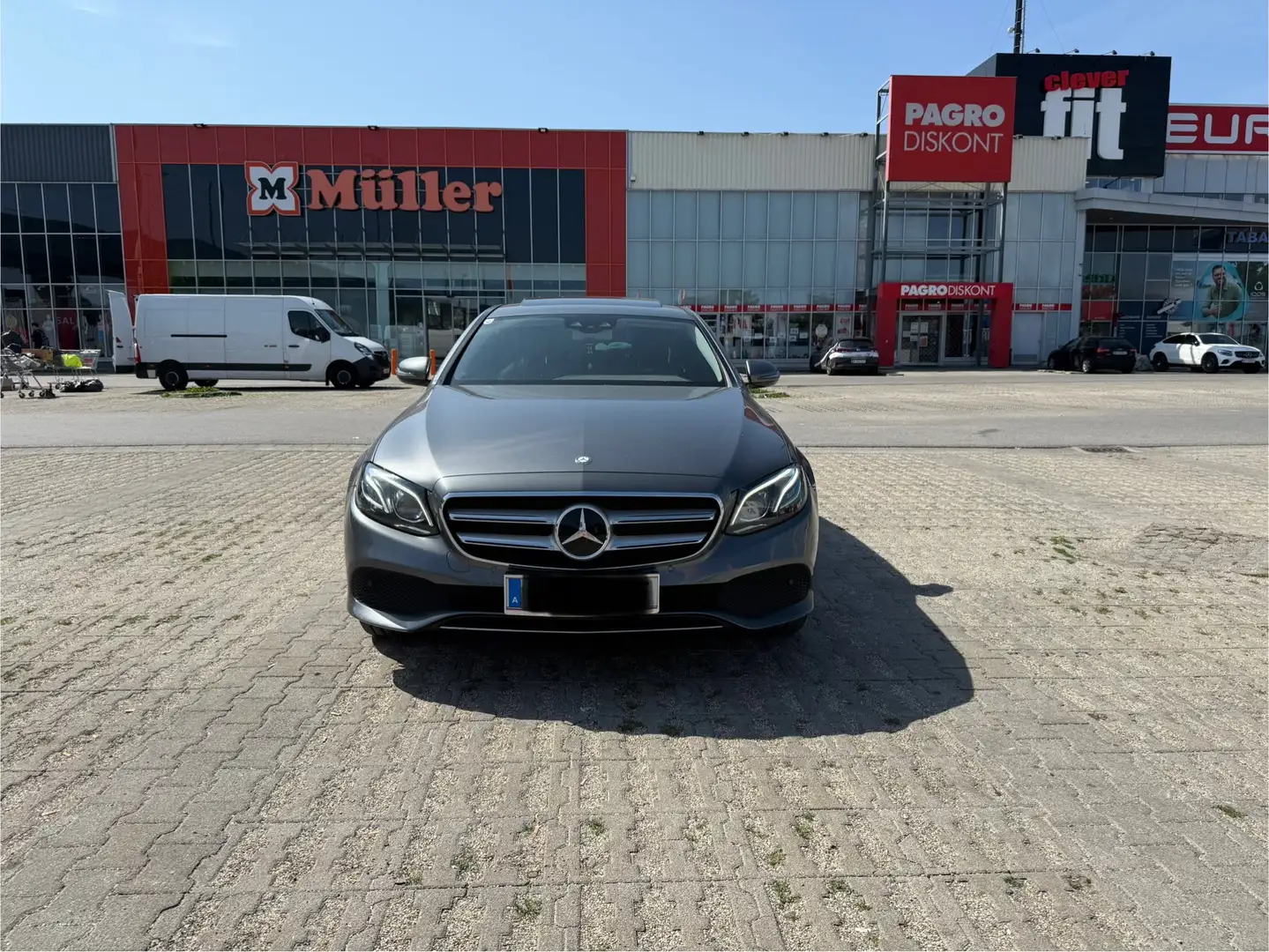 Mercedes-Benz E 220 WIDESCREEN / SERVICEGEPFLEGT / TOP ZUSTAND Grau - 2