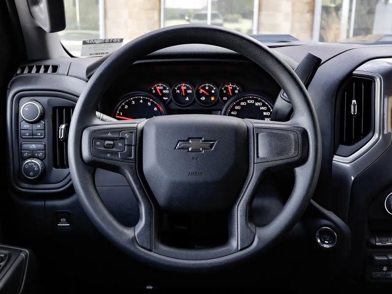 Chevrolet Silverado 1500 снимка Chevrolet Silverado 1500