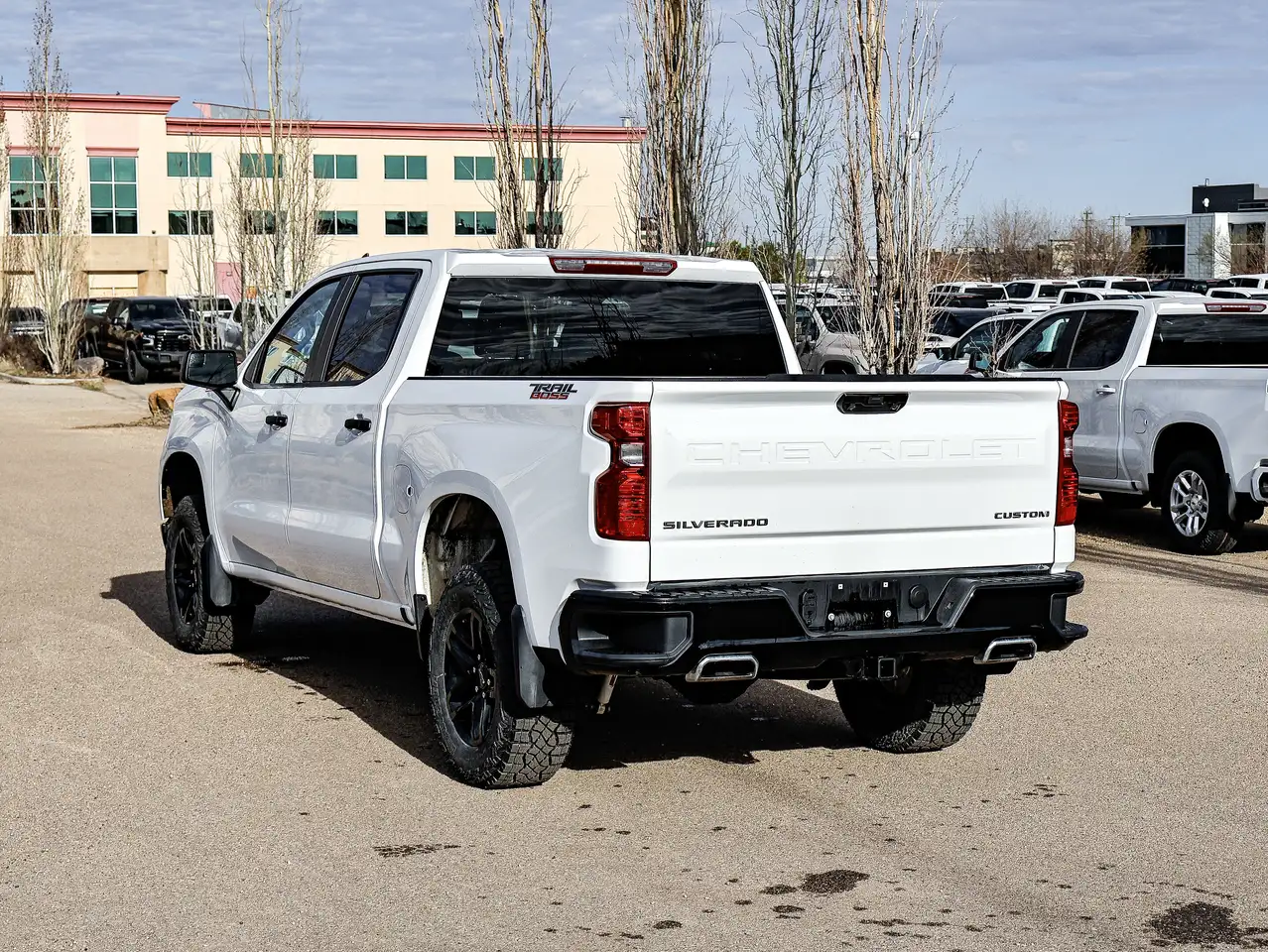 Chevrolet Silverado 1500 снимка Chevrolet Silverado 1500