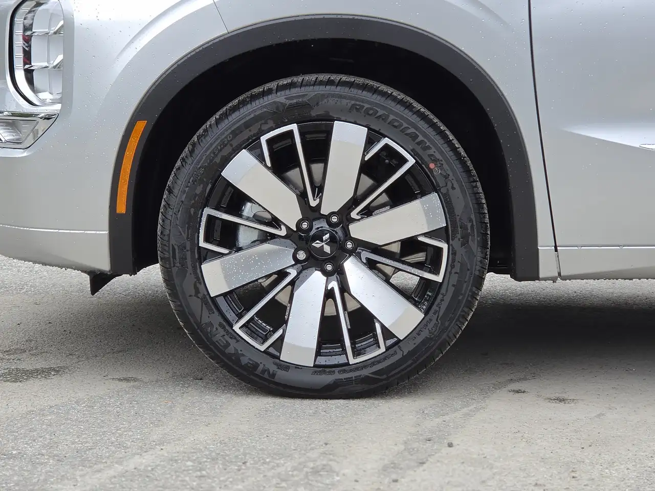 Mitsubishi Outlander снимка Mitsubishi Outlander